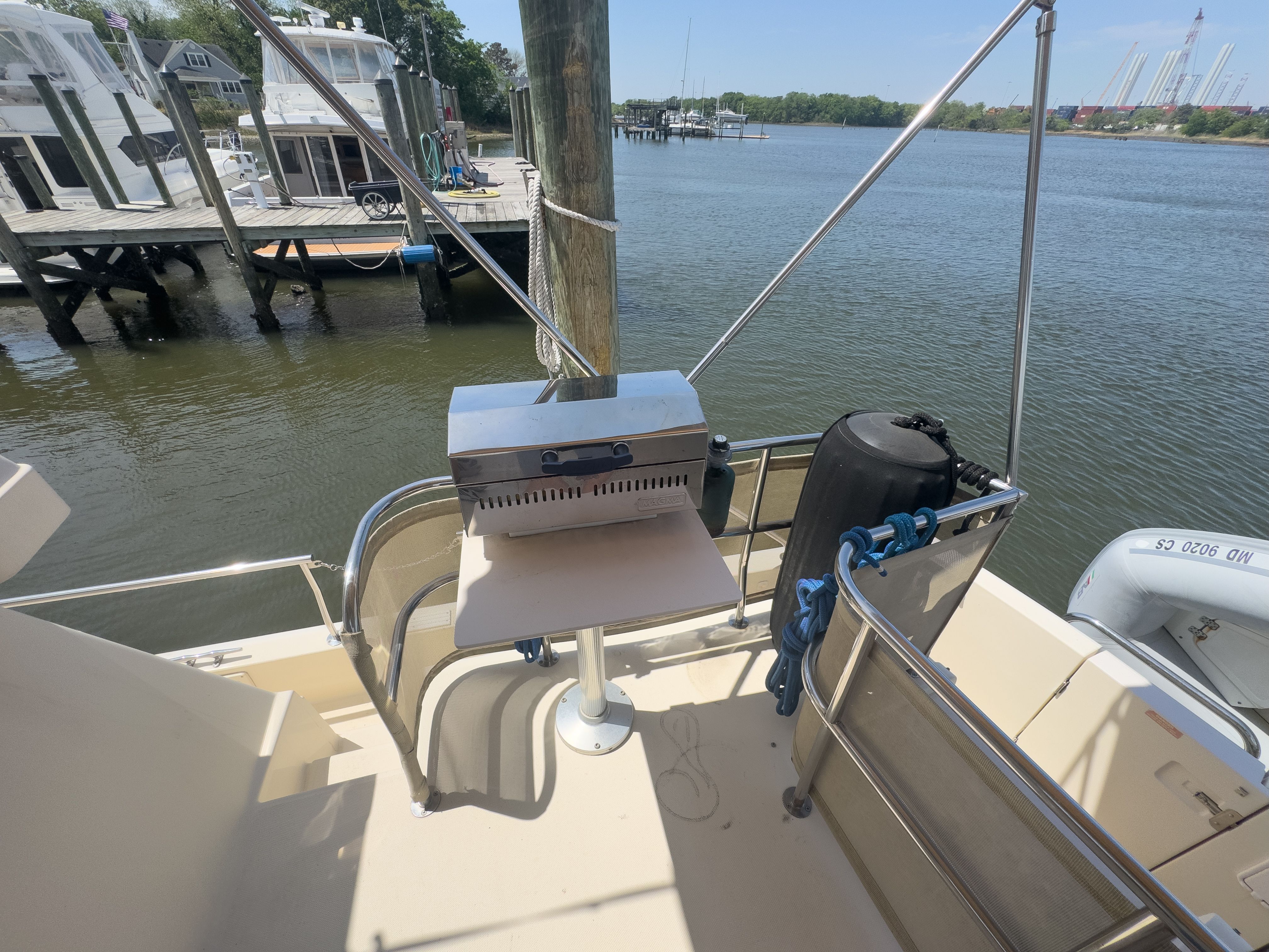 2006 Mainship 43 Trawler - 43