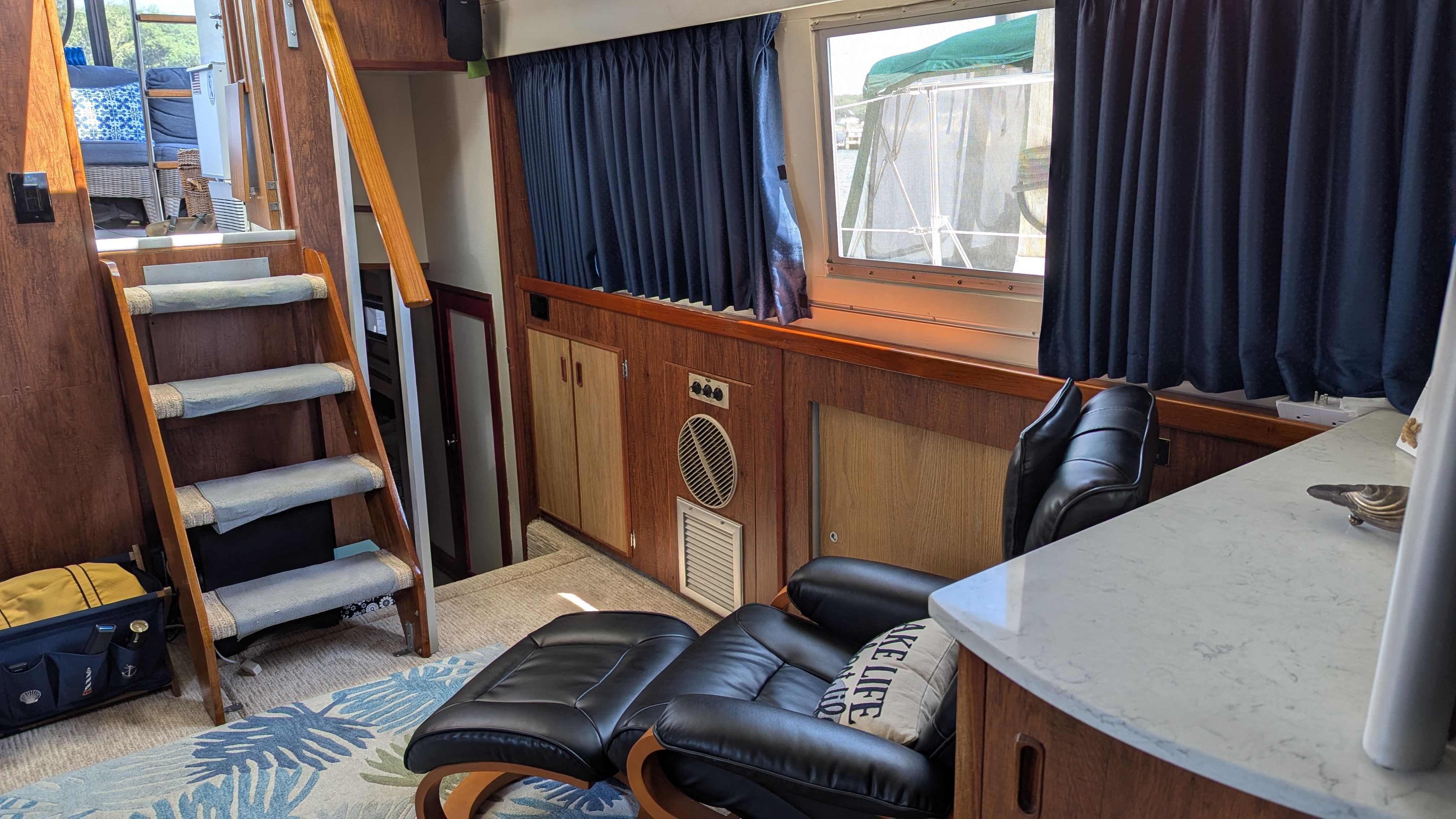 1975 Bertram 42 Motor Yacht - 23