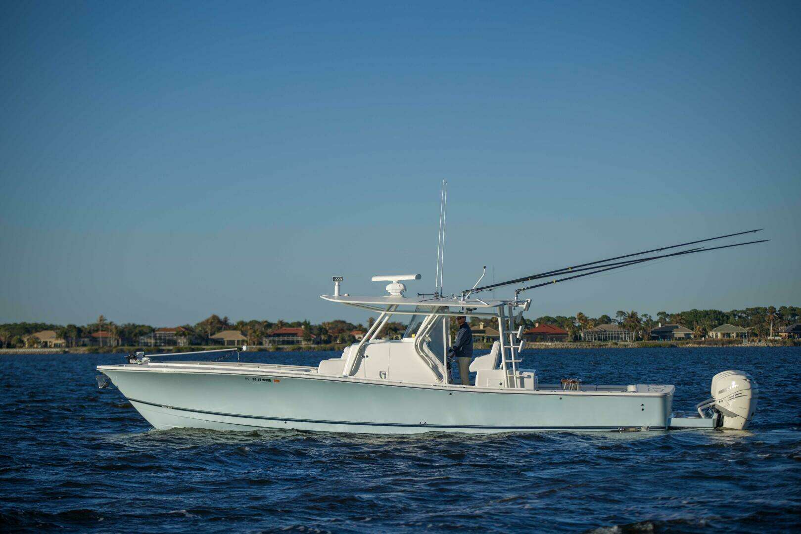 2016 Regulator 41 Center Console - Image 43