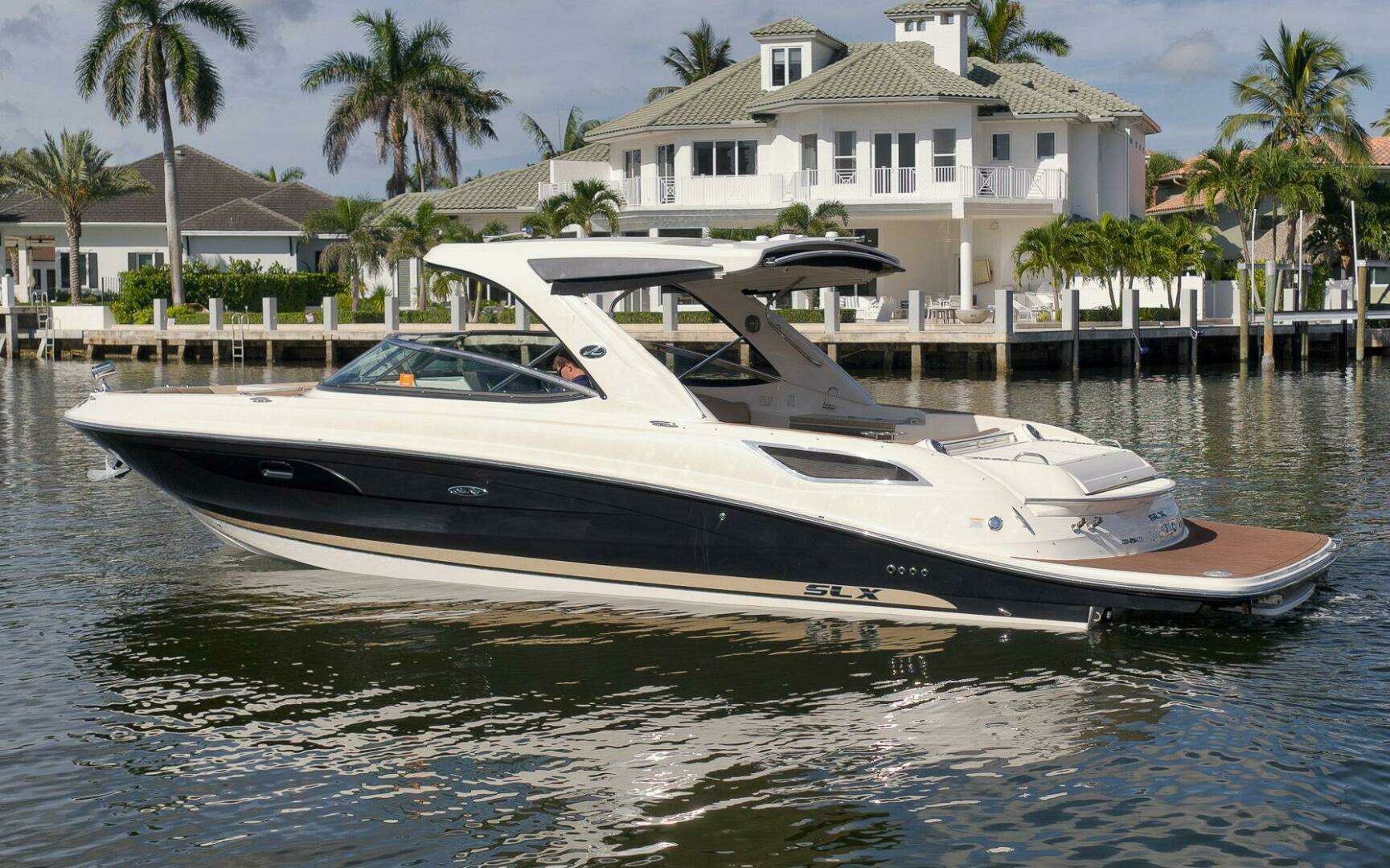 2016 Sea Ray 350 SLX - Image 45