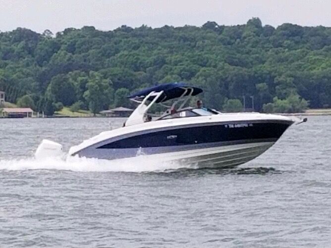2020 Sea Ray SDX 270