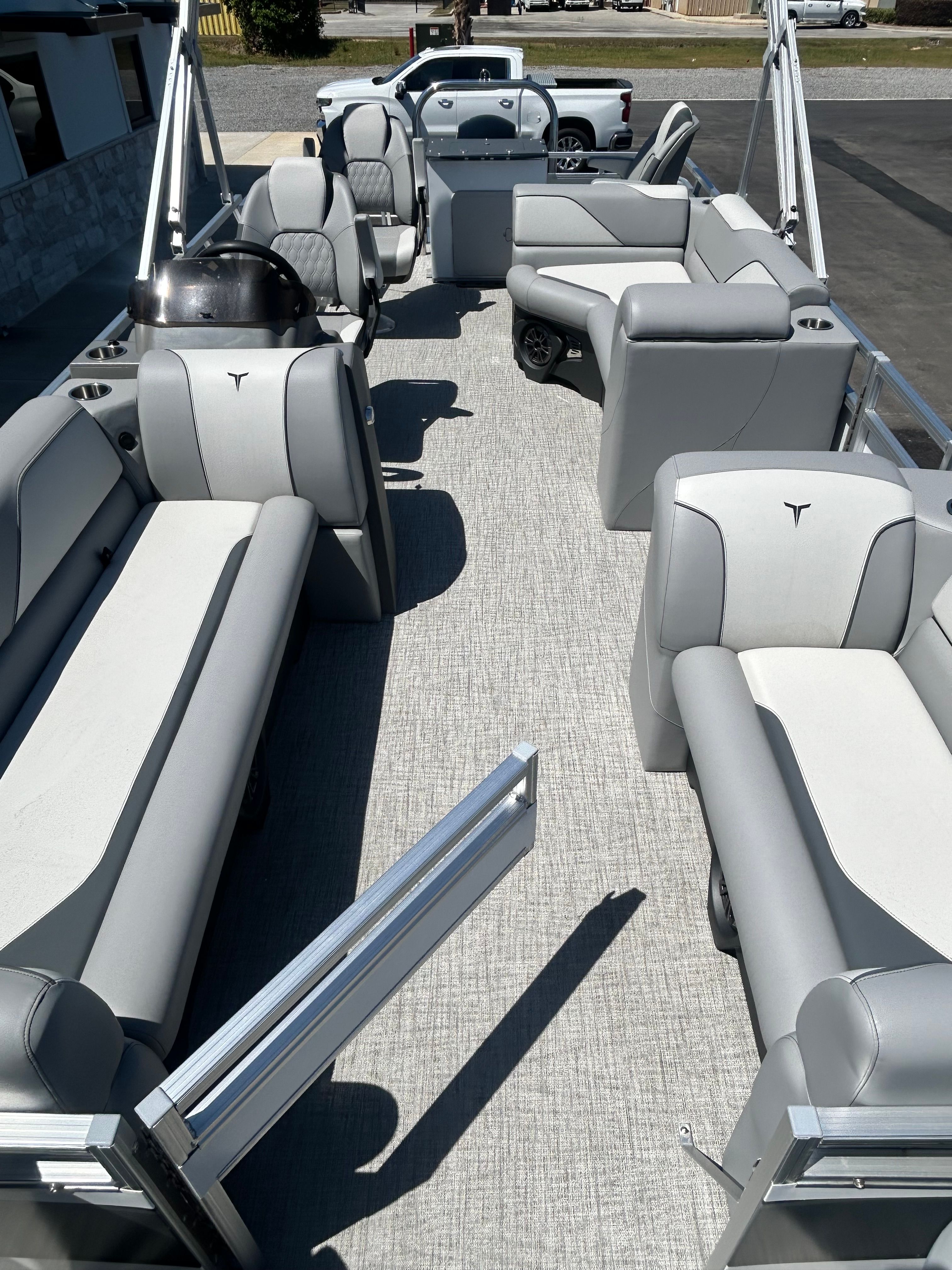 2025 Tahoe SPT FNC23T - 13