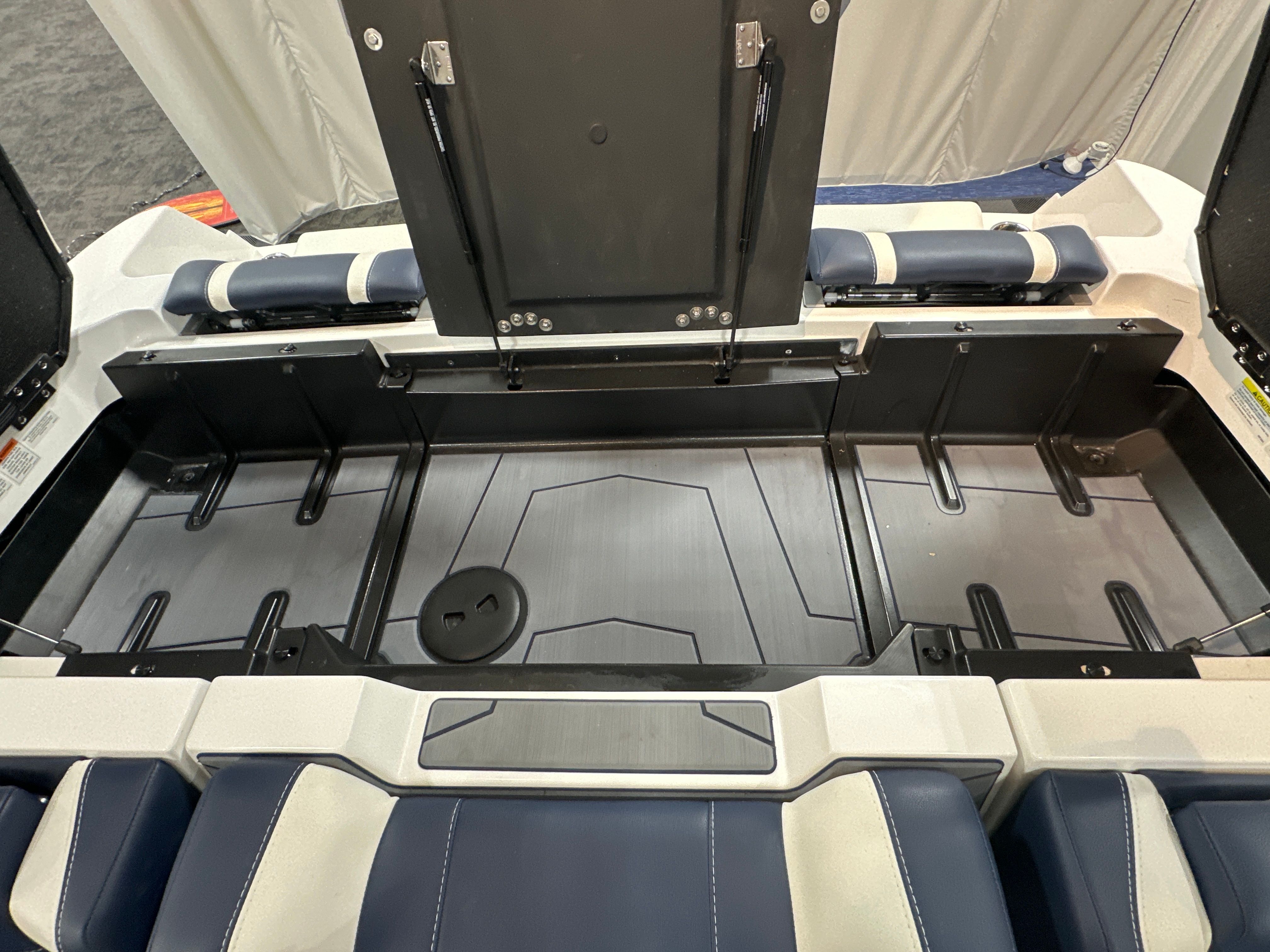 2025 Malibu Wakesetter 25 LSV - 27