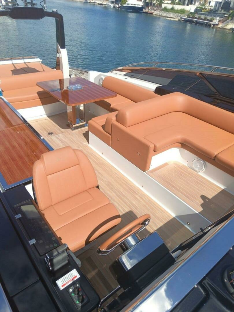 2019 Riva — - Image 17