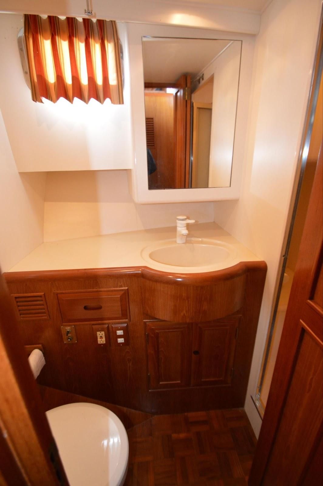1994 Ocean Alexander 423 Classico - 27