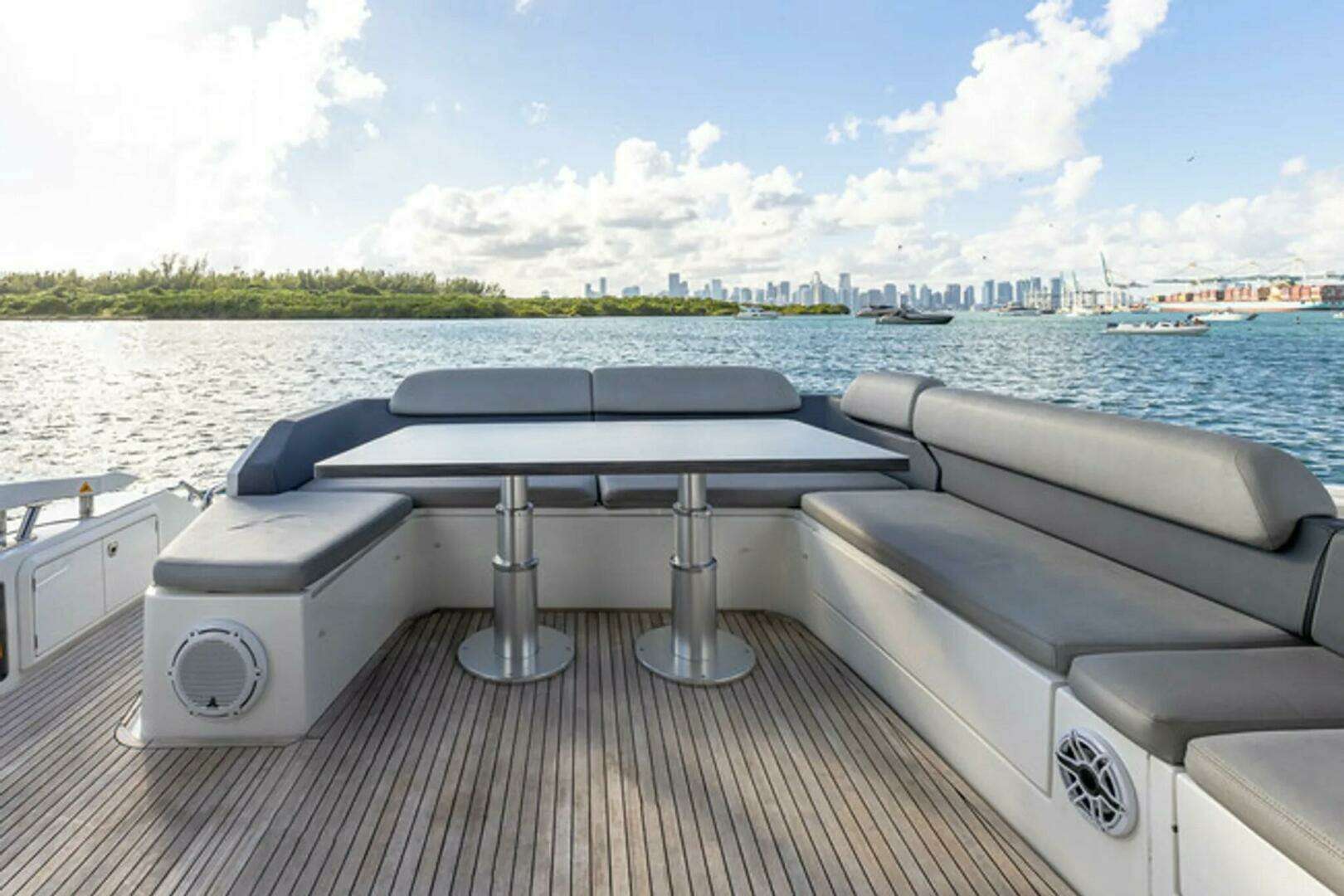 2015 Azimut 55S - Image 10