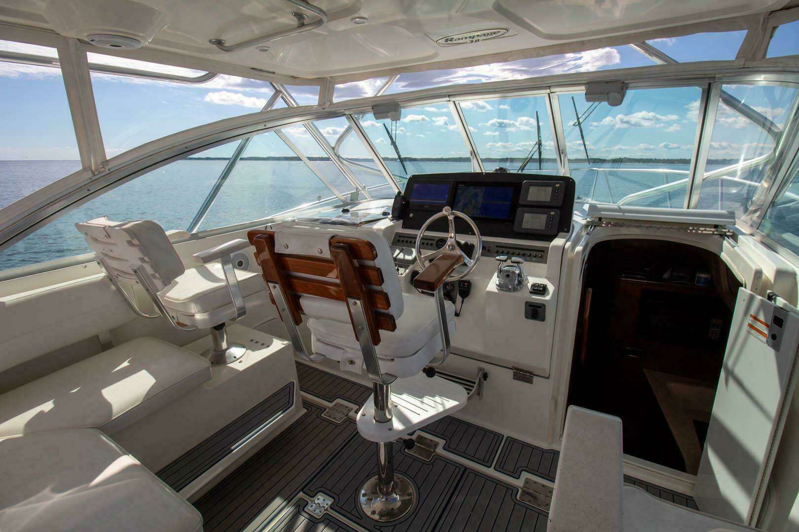 2006 Rampage 38 Express - Image 2