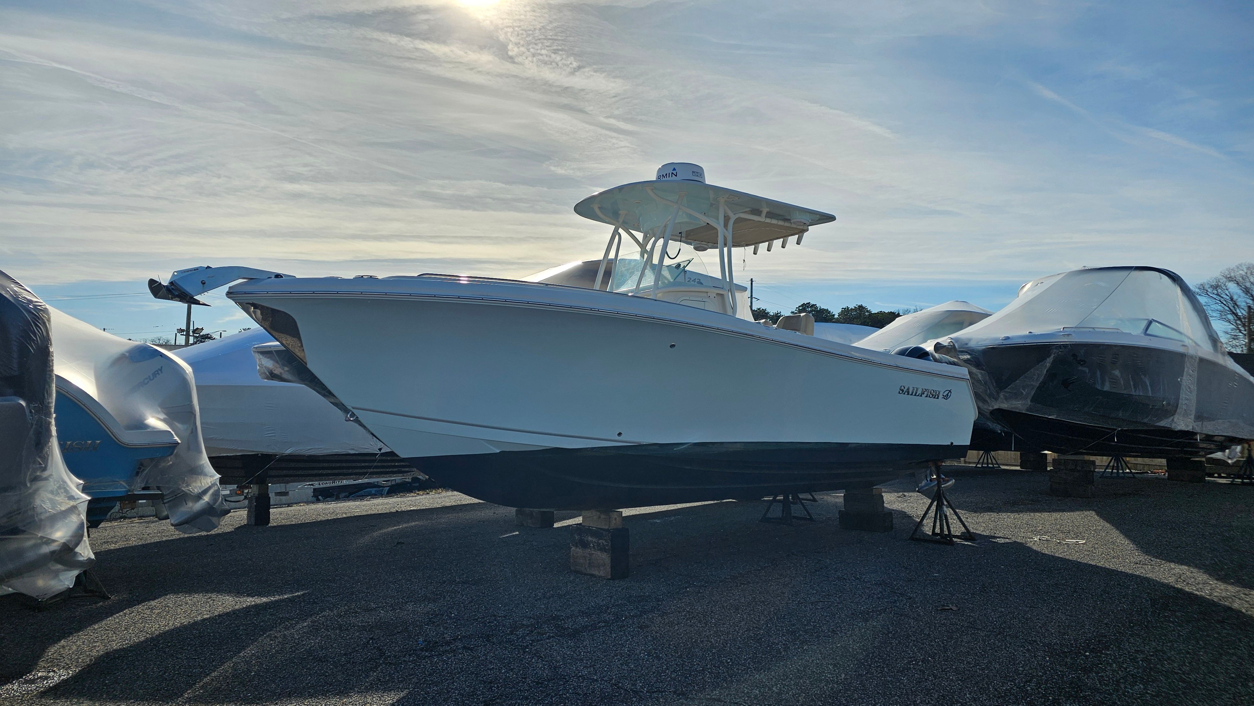 2021 Sailfish 242 CC