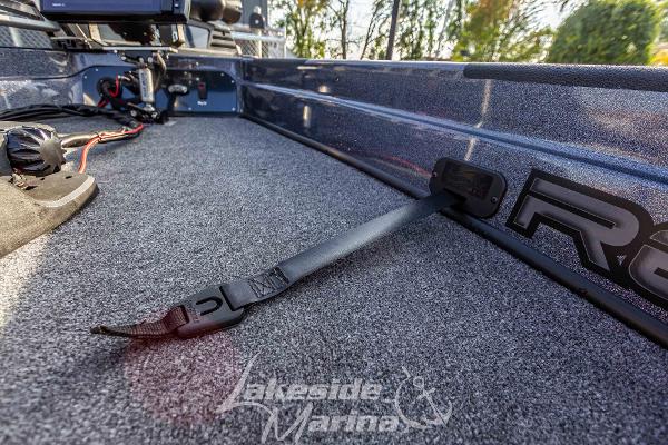 2024 Recon 985 SC boat interior with Lakeside Marina logo.