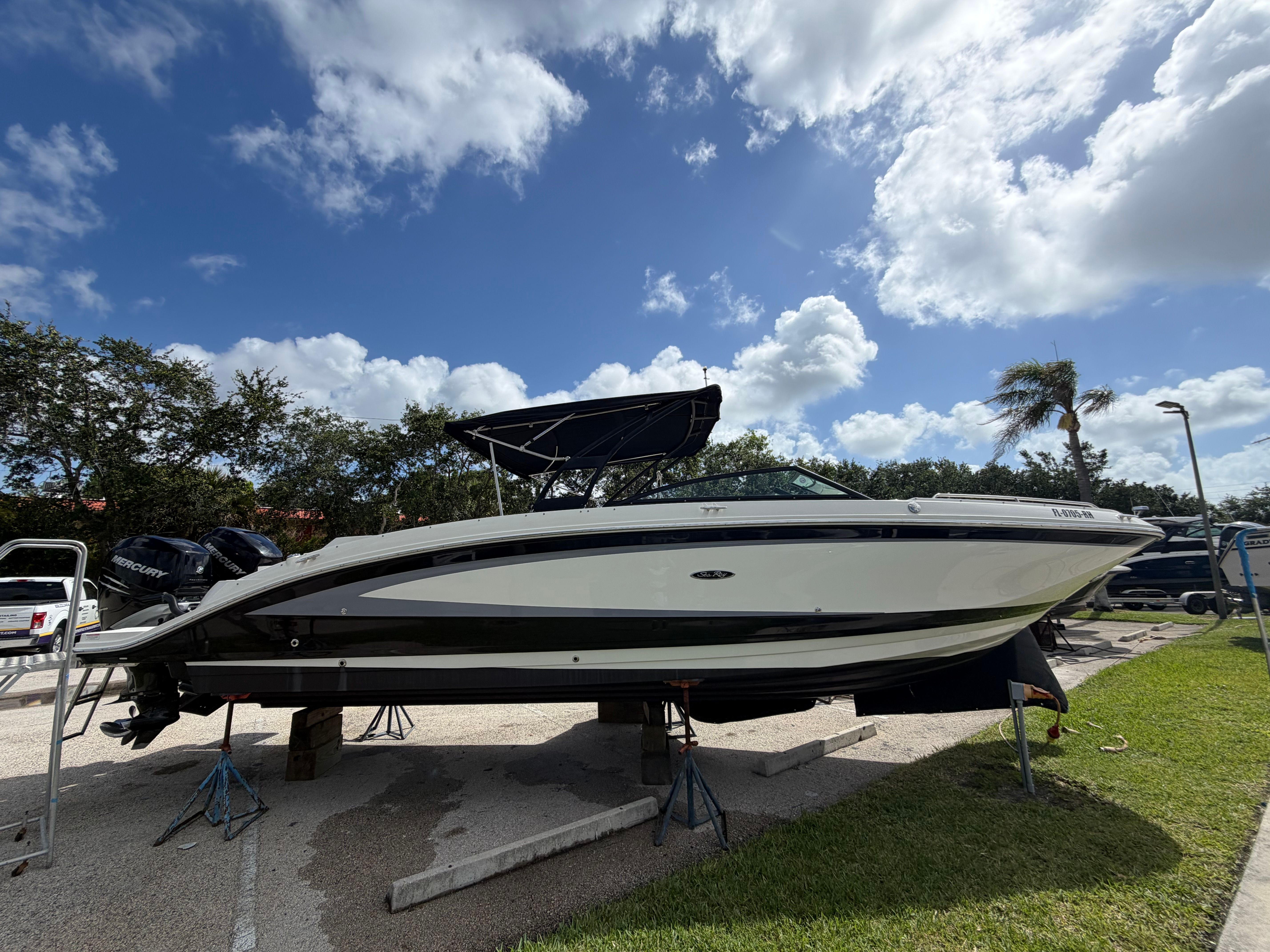 2017 Sea Ray SDX 290 OB