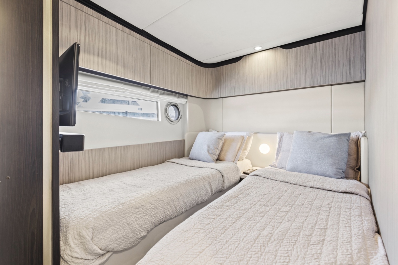 2019 Azimut 60 FLY - Image 48