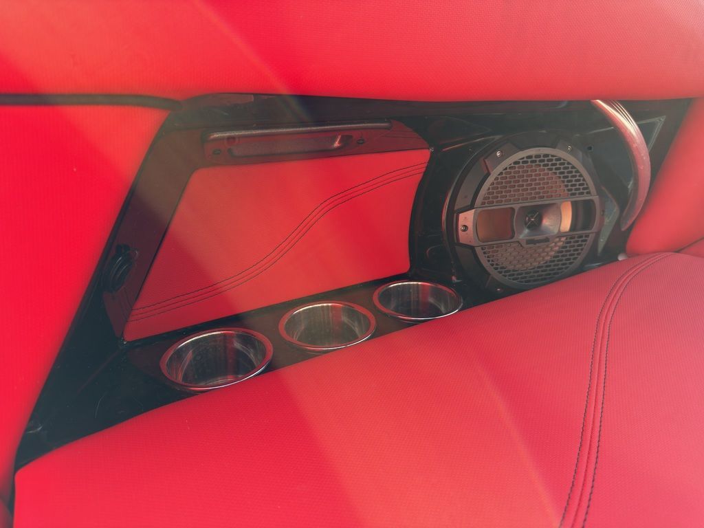 2019 MasterCraft XT22 - 54