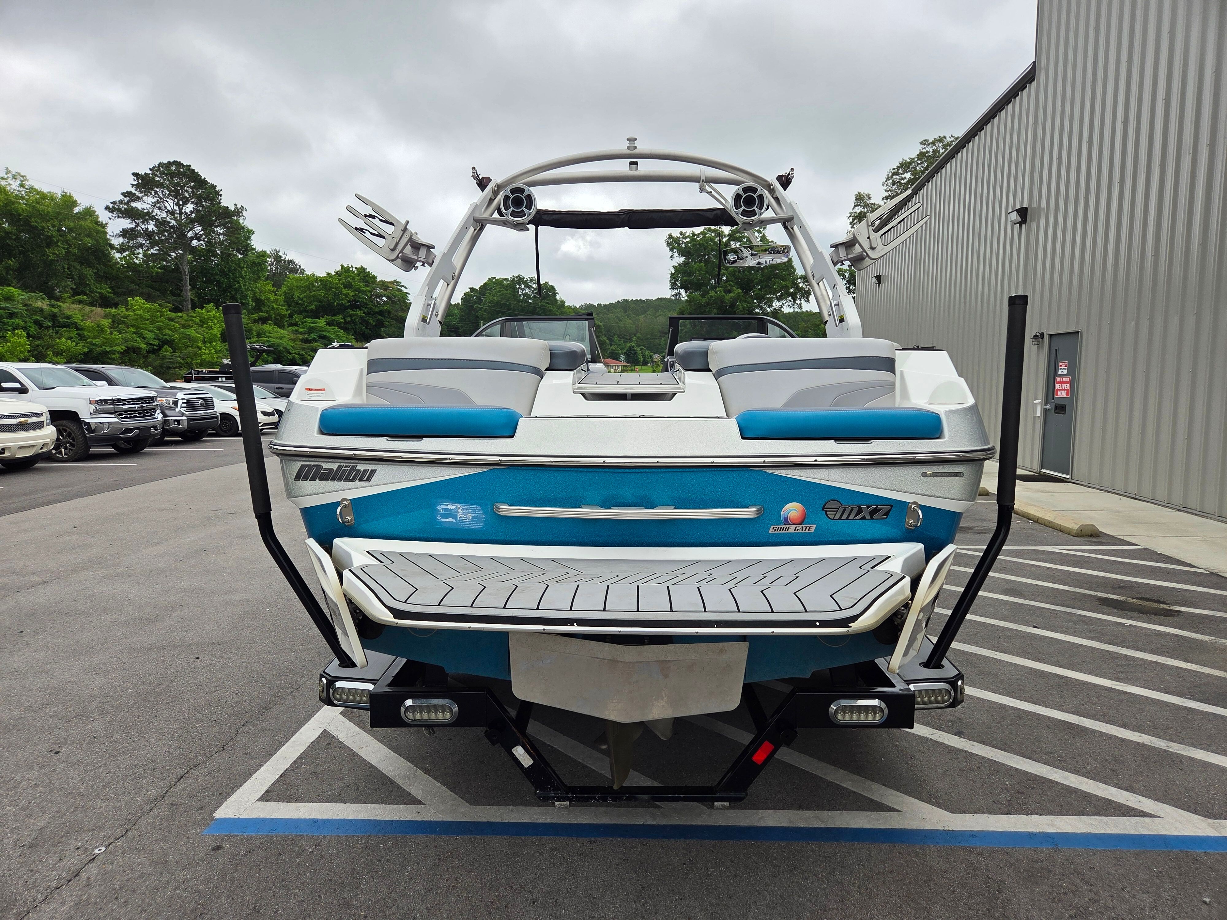 2018 MALIBU 22 MXZ - Image 6