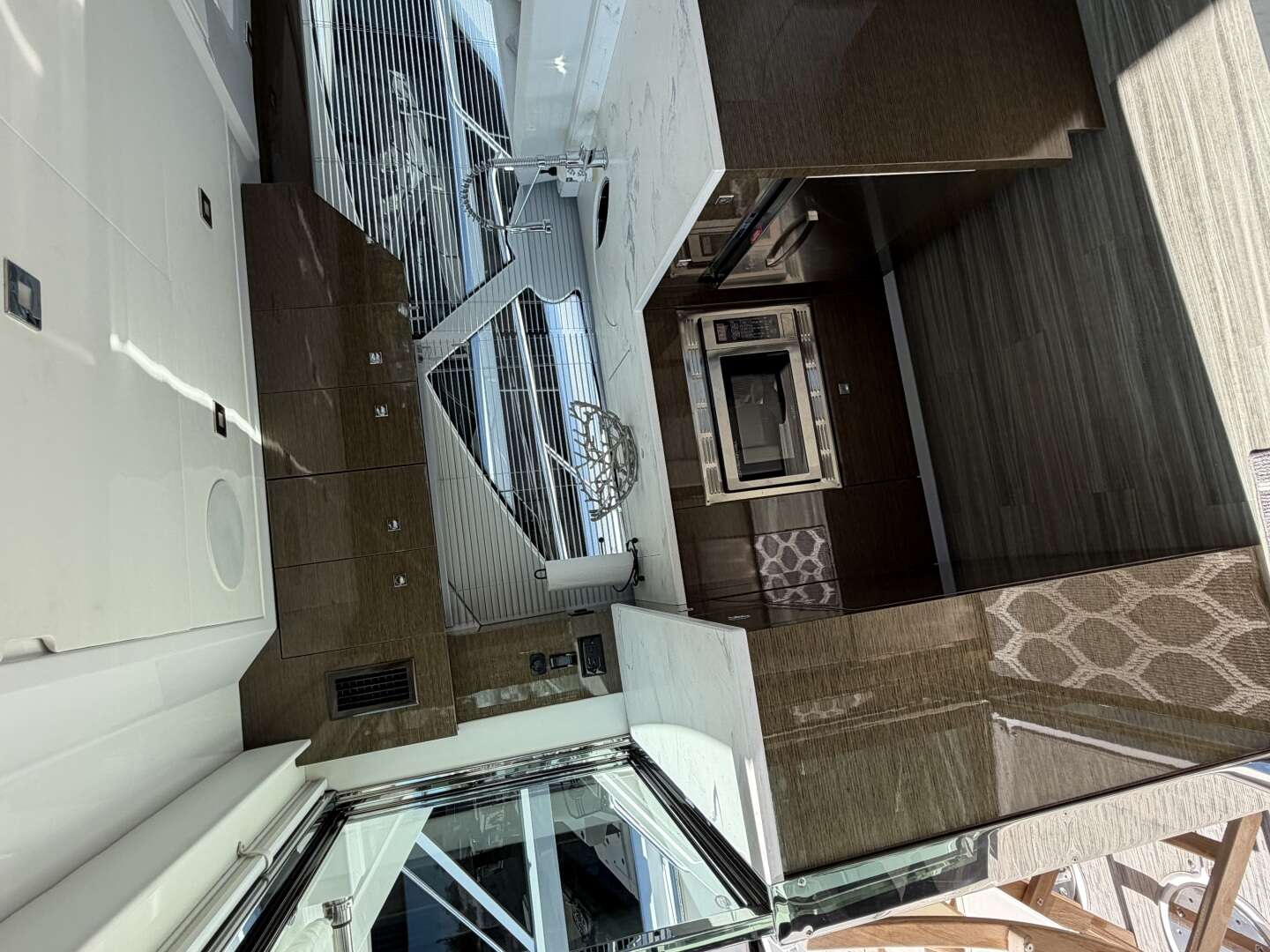 2020 Cruisers Yachts 50 CANTIUS - Image 6