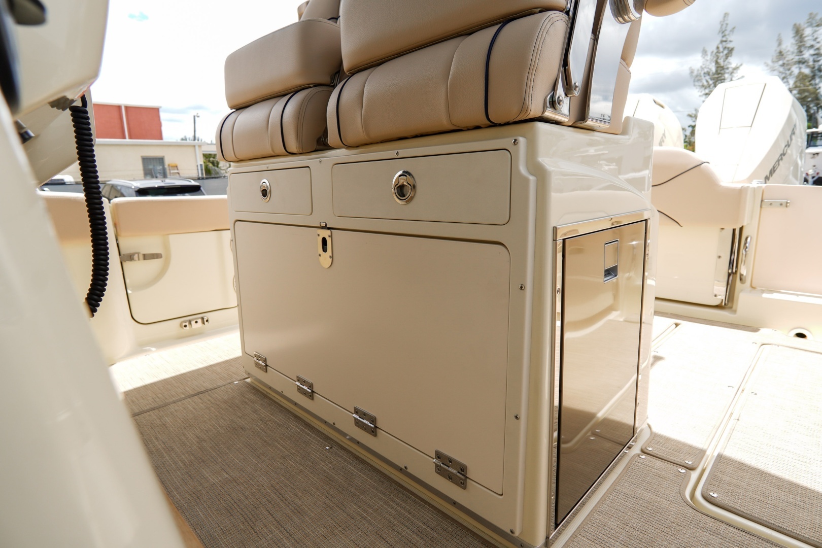 2026 Chris-Craft Catalina - Image 24