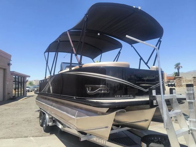 2026 Tahoe LTZ Elite Windshield 23 FT - 5