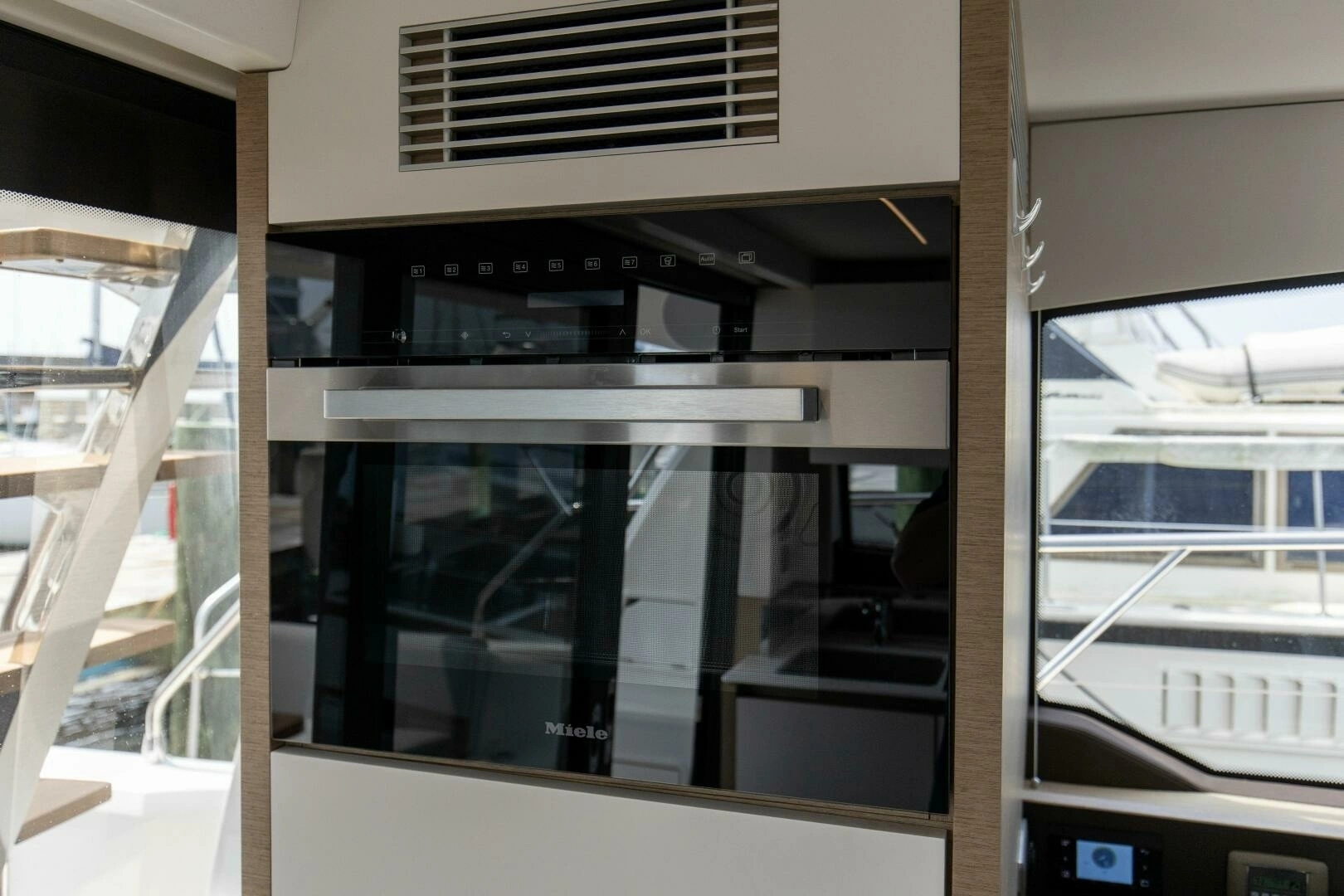 2023 Prestige 460 Flybridge - Image 42