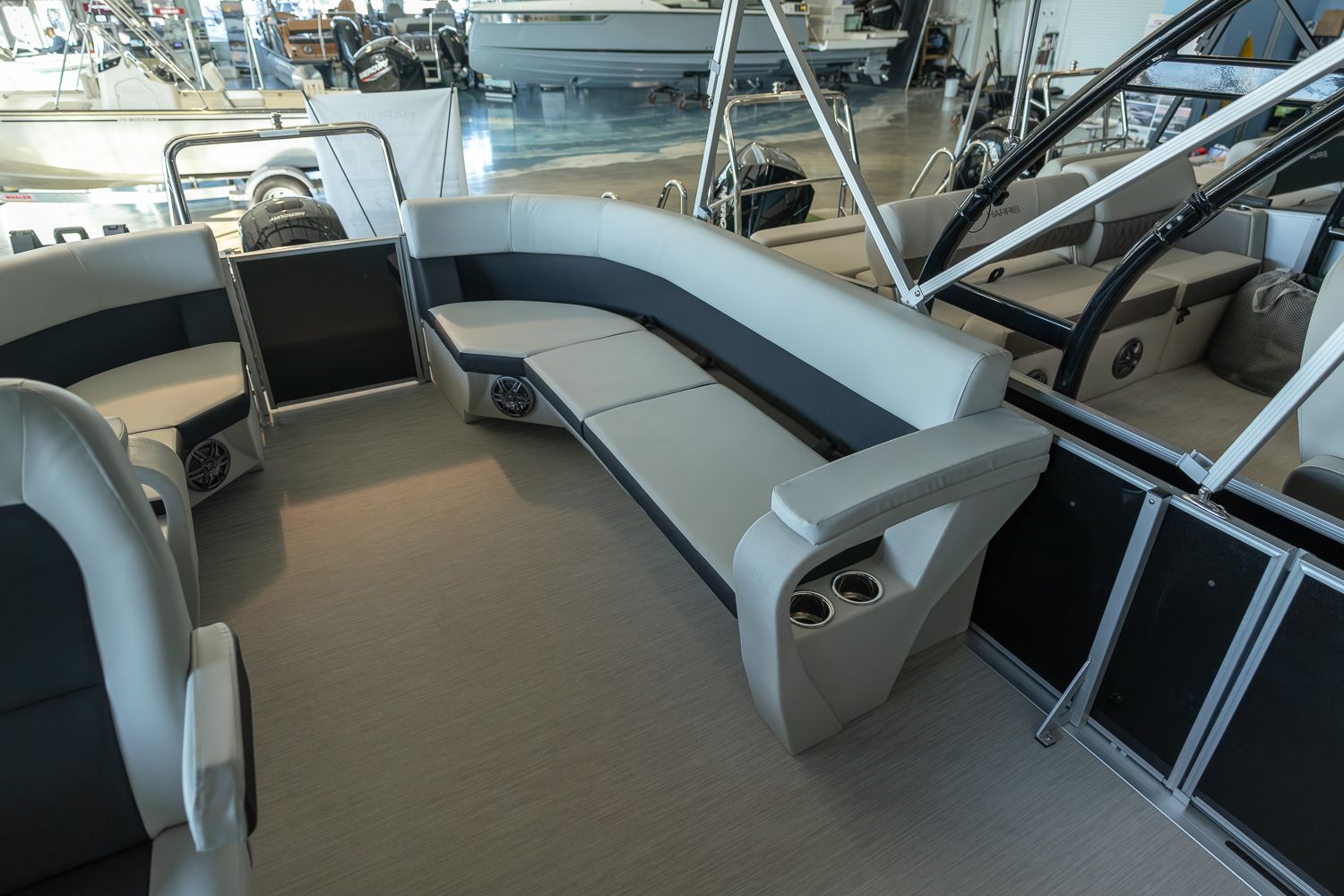 2025 Harris Breeze 230 - 19