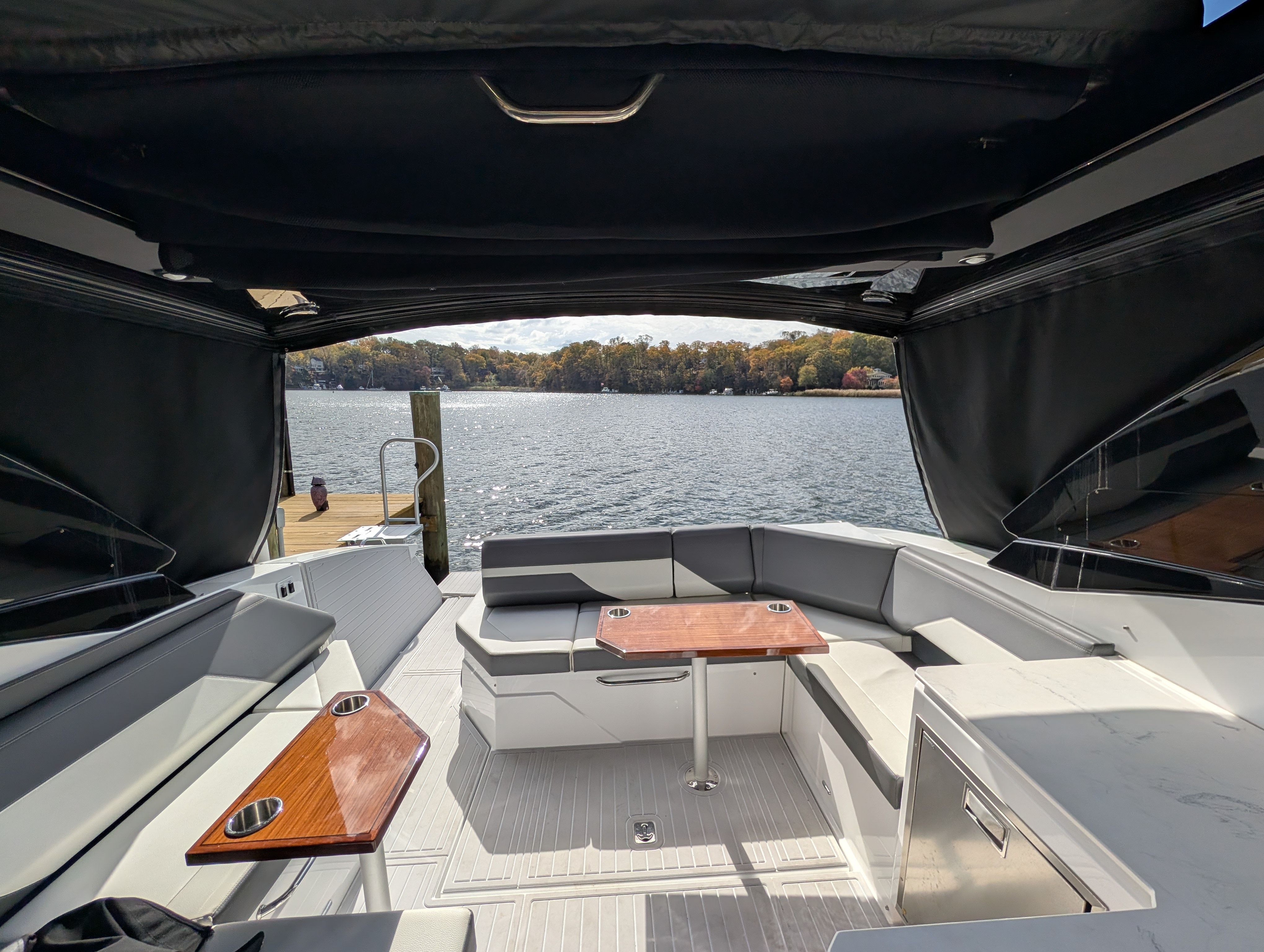 2021 Cruisers Yachts 38 GLS - 35