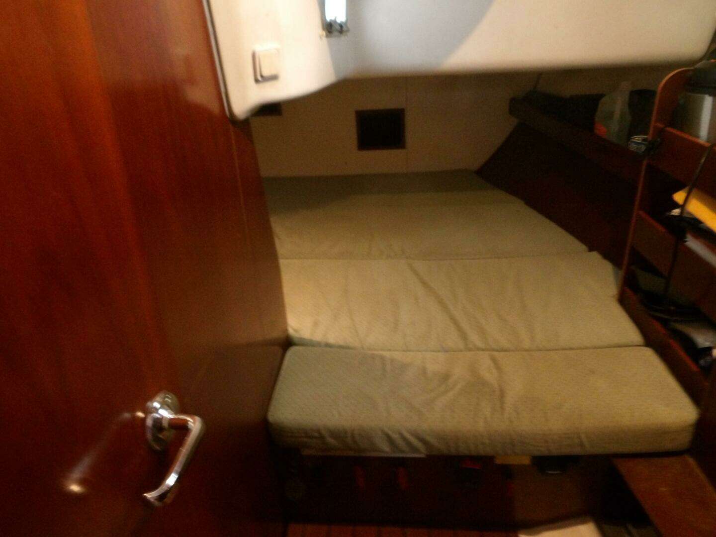 2004 Beneteau 423 - Image 51