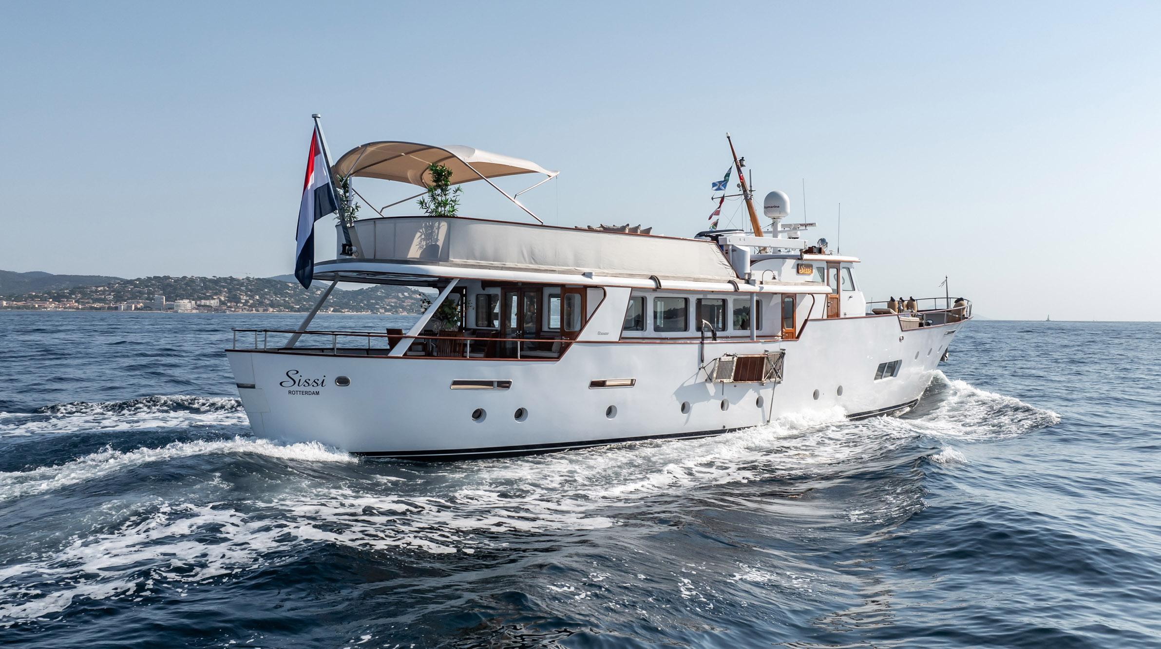 1963 Feadship Classic Canoe Stern - 71