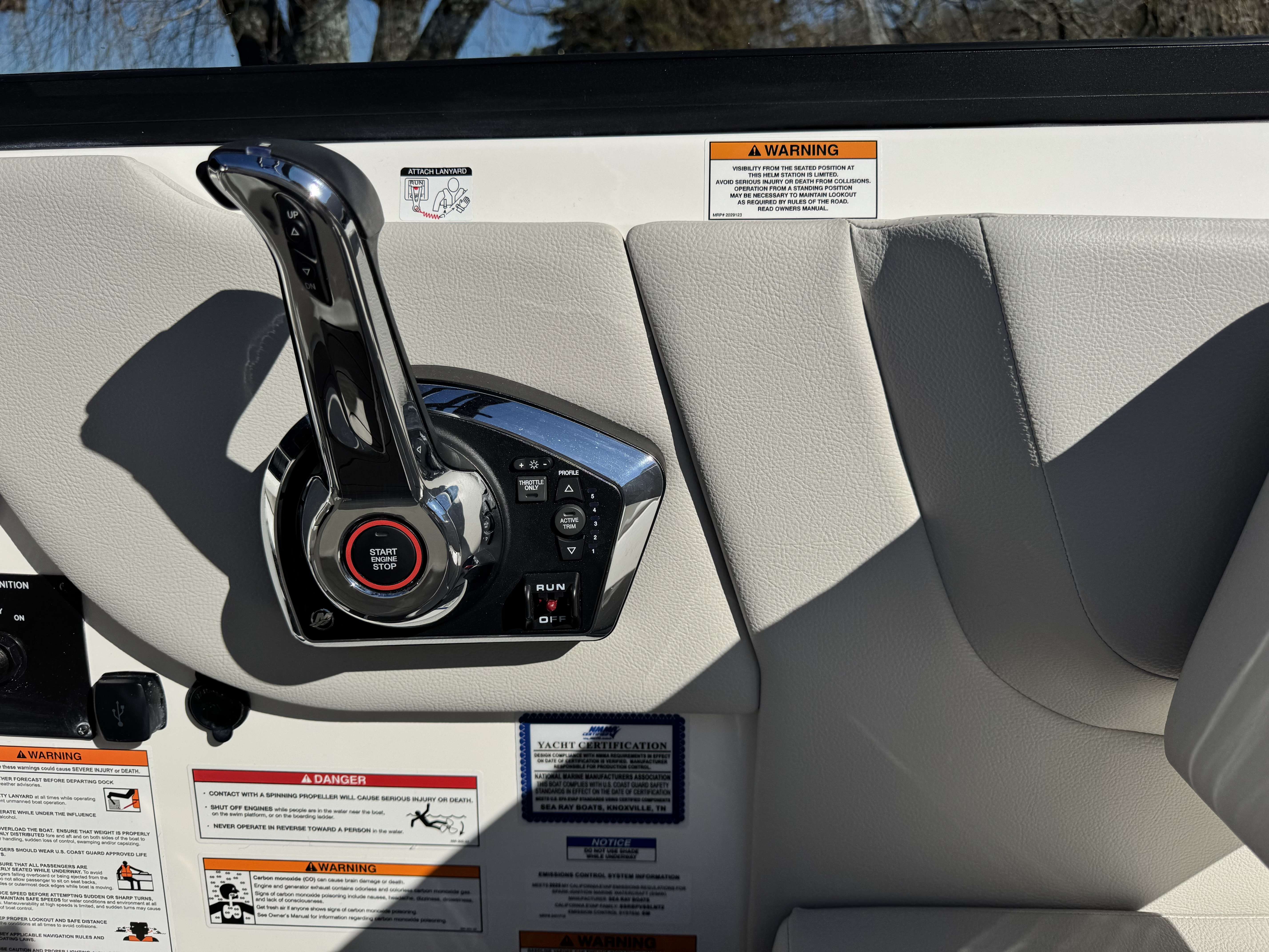 2025 Sea Ray SDX270 SURF - 17