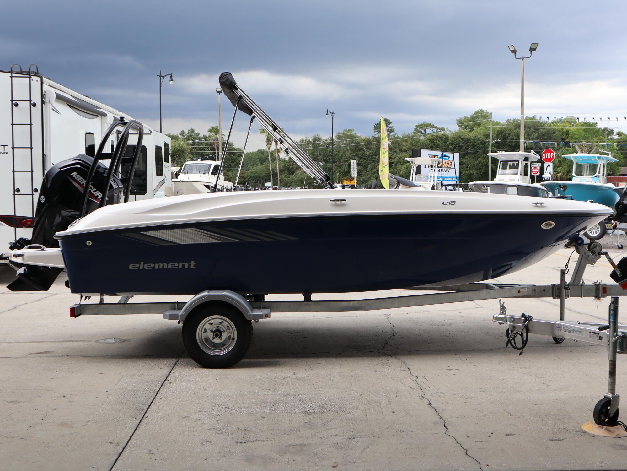 2026 Bayliner E18 LIMITED EDITION - 2