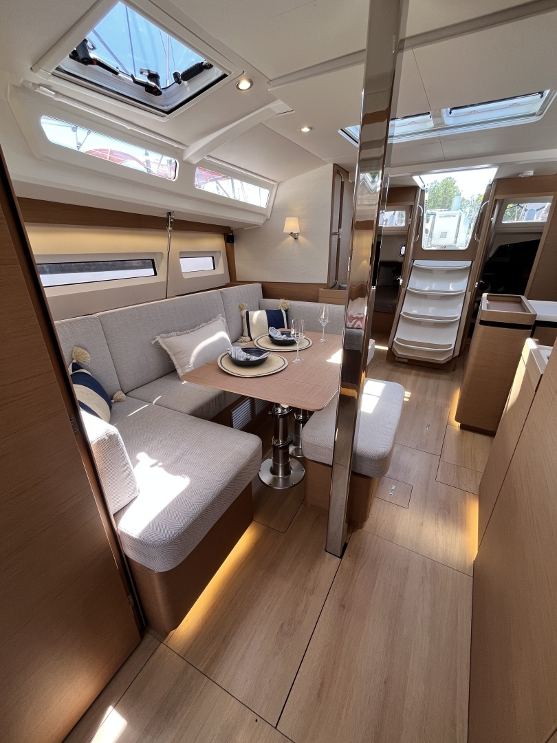 2025 Jeanneau Sun Odyssey 440 - Image 20