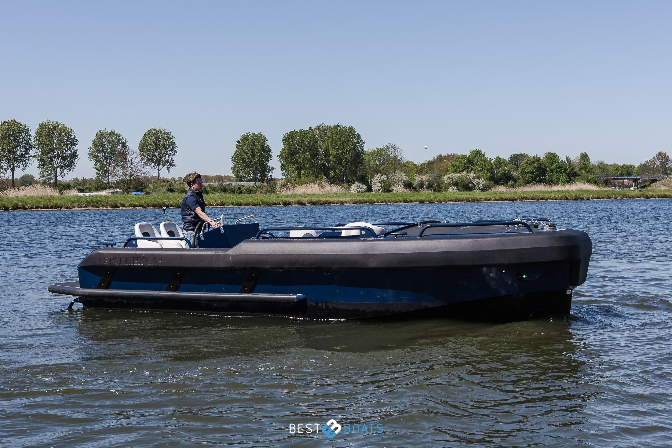 2018 Stormer marine Tender R75