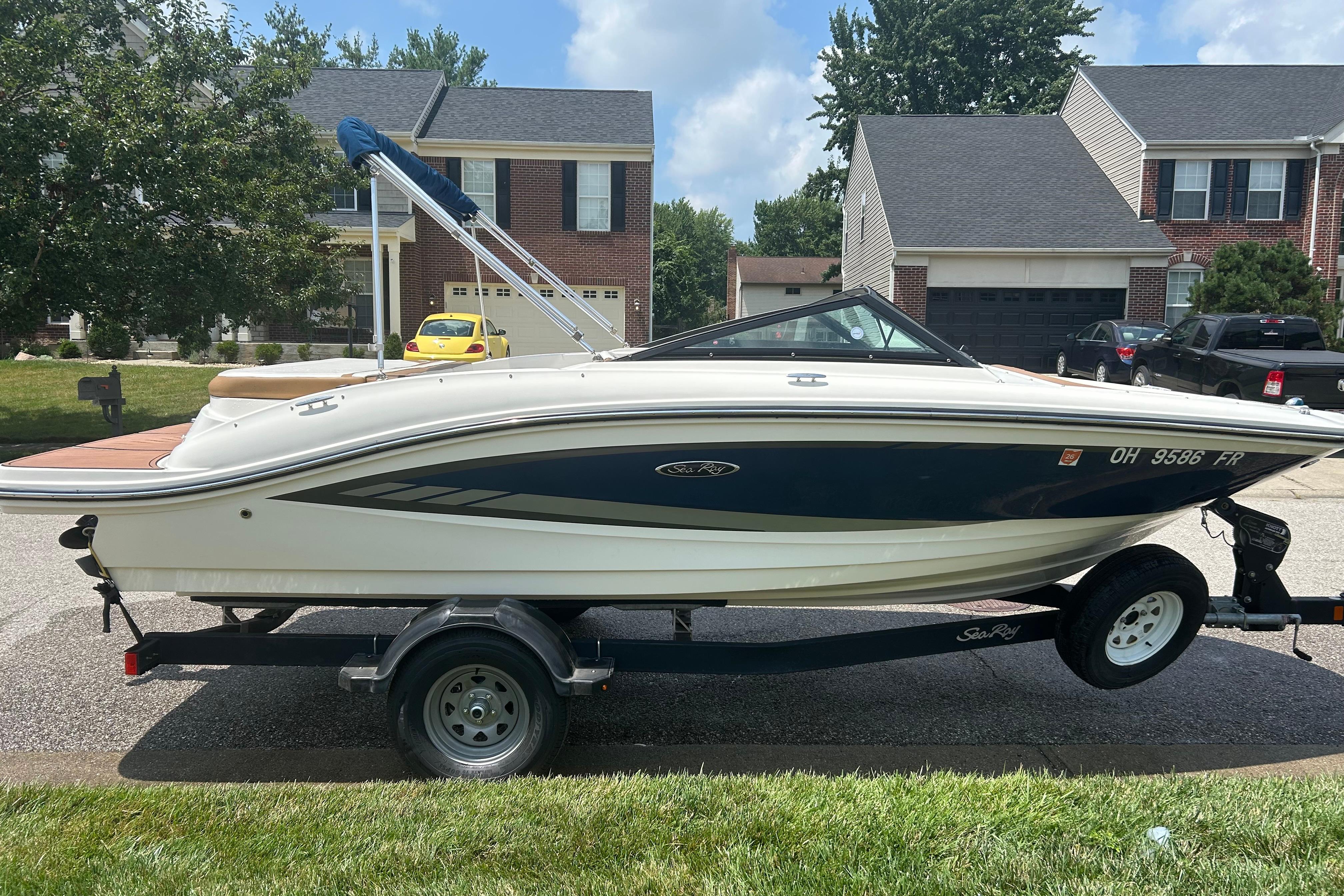2017 Sea Ray SPX 190