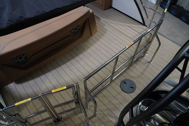 2027 Godfrey Marine Monaco 235 SFL 27" Impact Center Tube Package - 19
