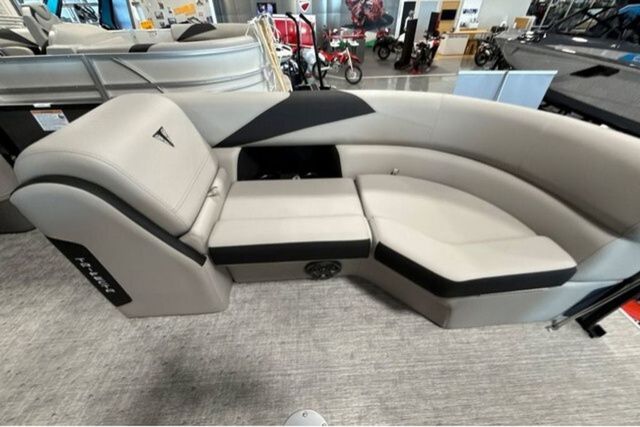 2026 Trifecta Le series - 12