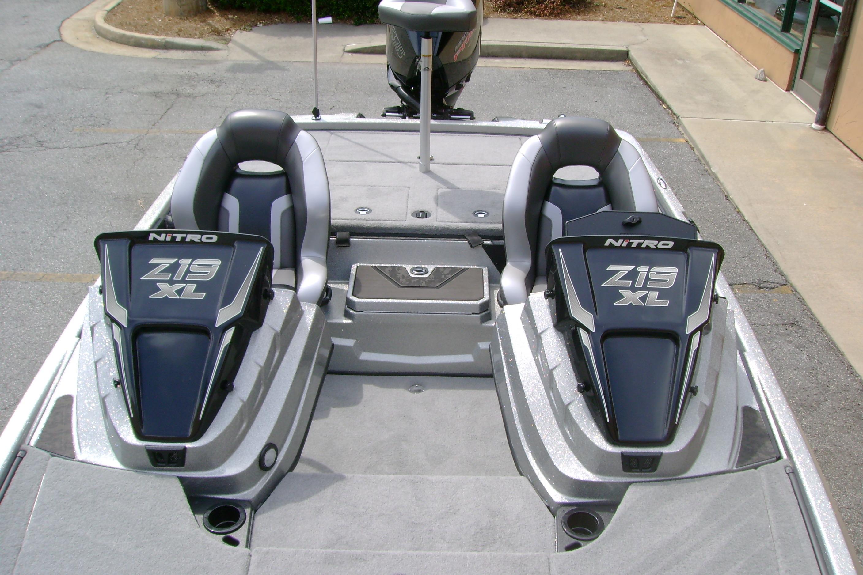 2026 Nitro Z19 XL boat interior with dual seats and sleek design.