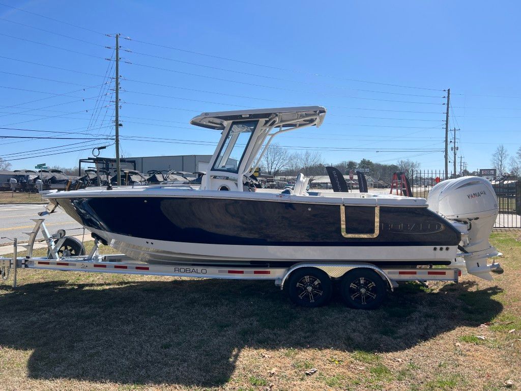2025 Robalo 250 Center Console - 7