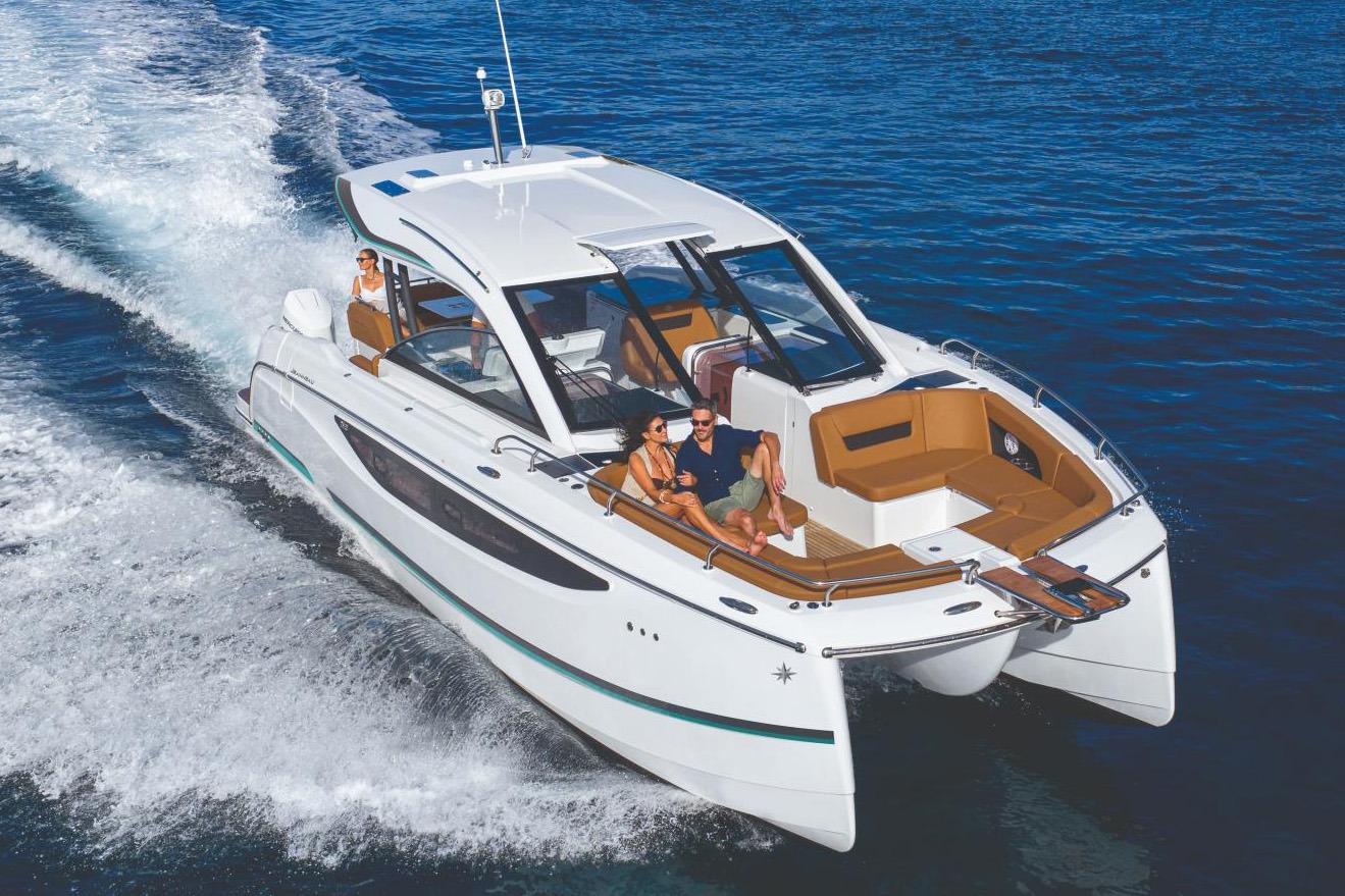 2026 Jeanneau TH38