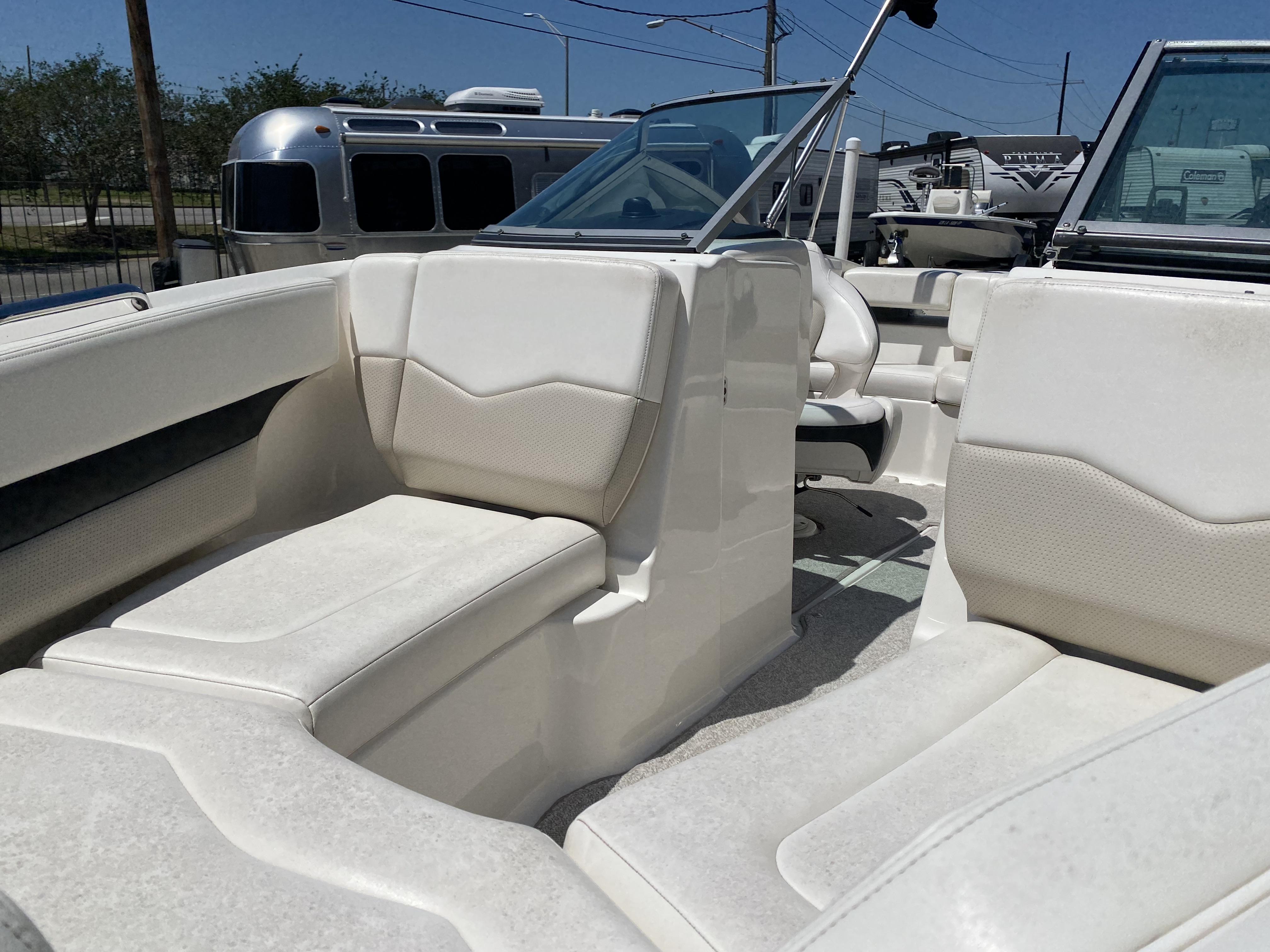 2011 Chaparral 216 SSi - 10