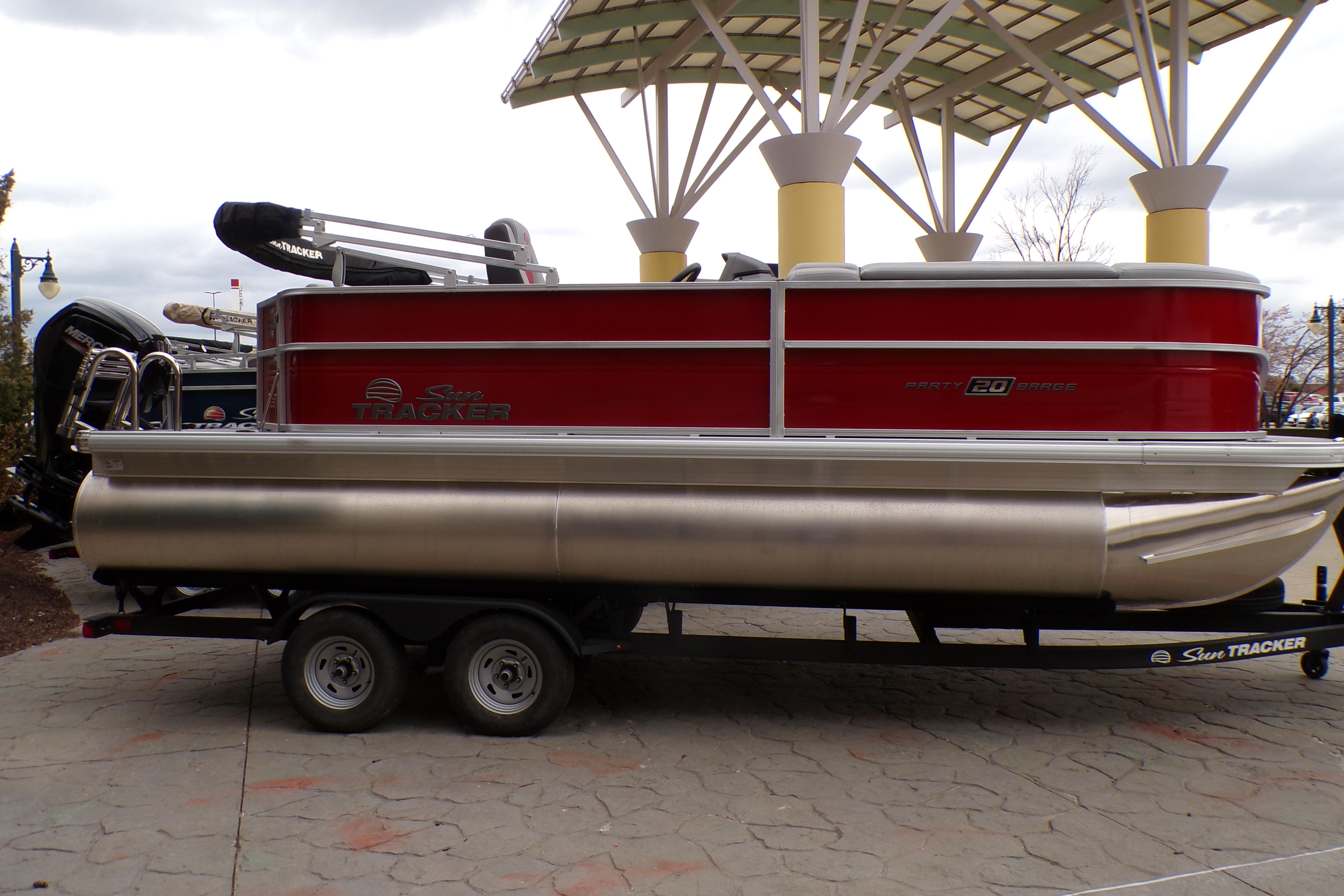2026 Sun Tracker Party Barge 20 DLX