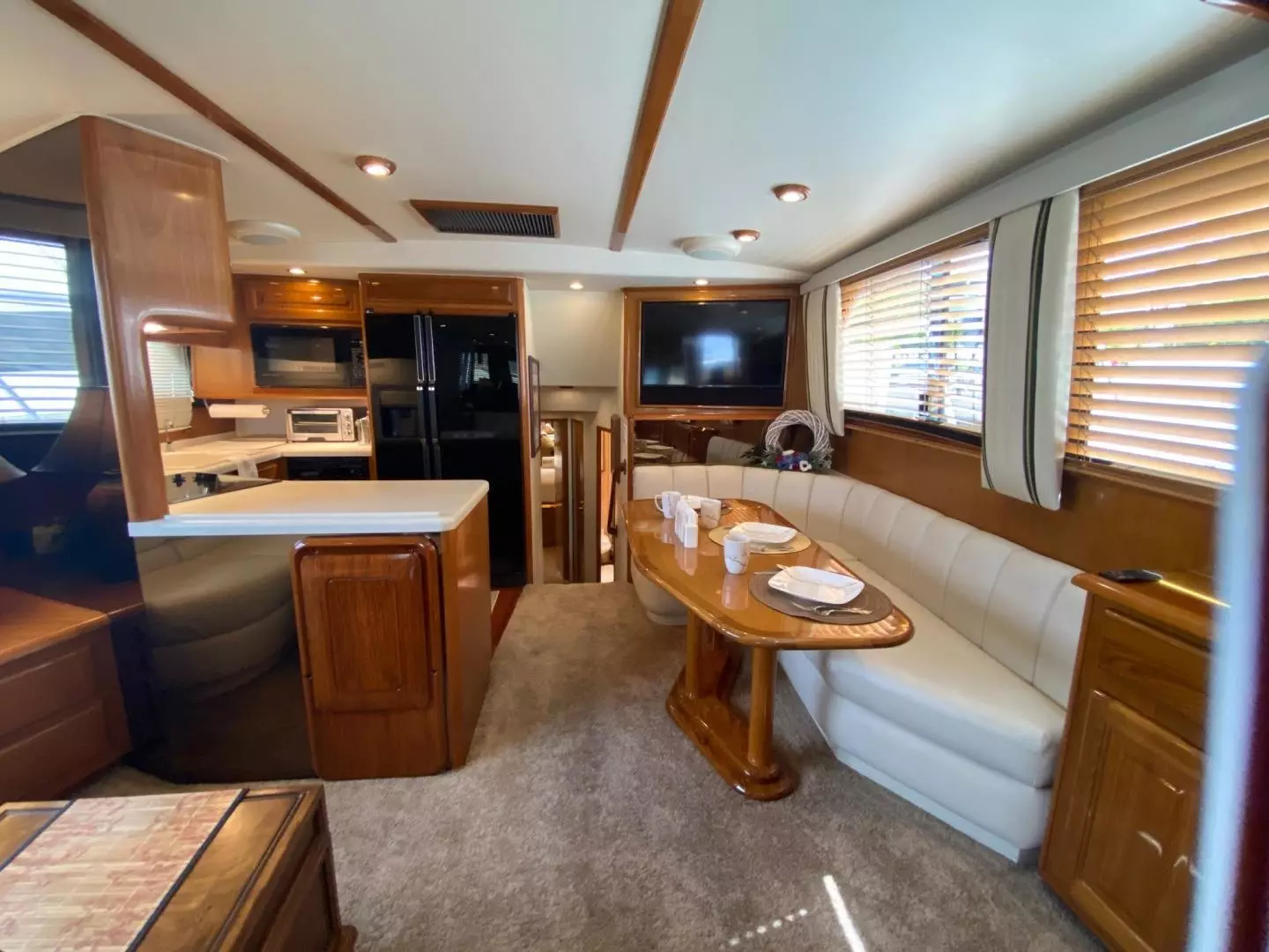 1998 Viking 54 Sport Yacht - Image 10