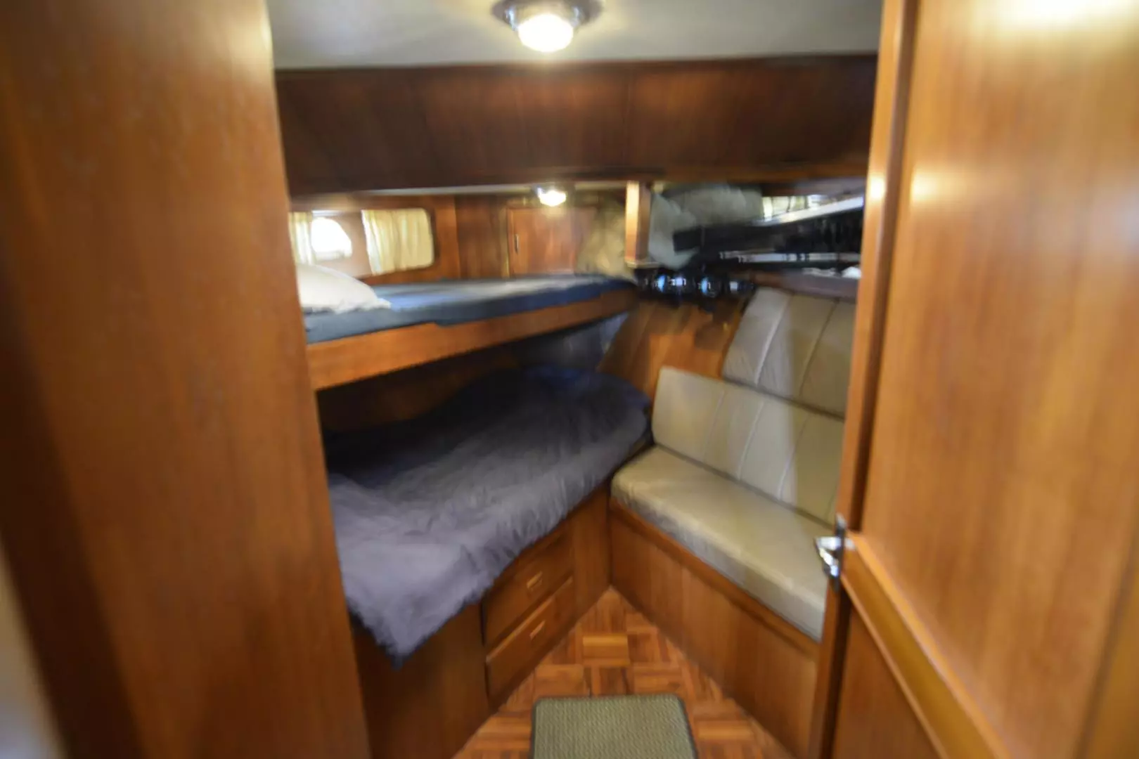 1987 Jefferson Sundeck - Image 35
