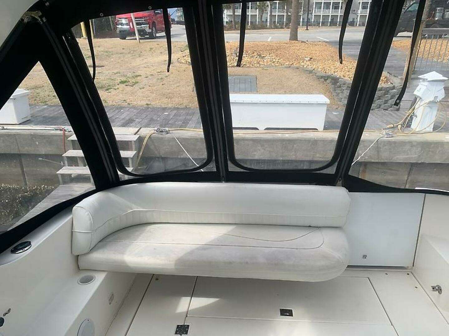 2003 Cruisers Yachts 3372 Express - Image 18