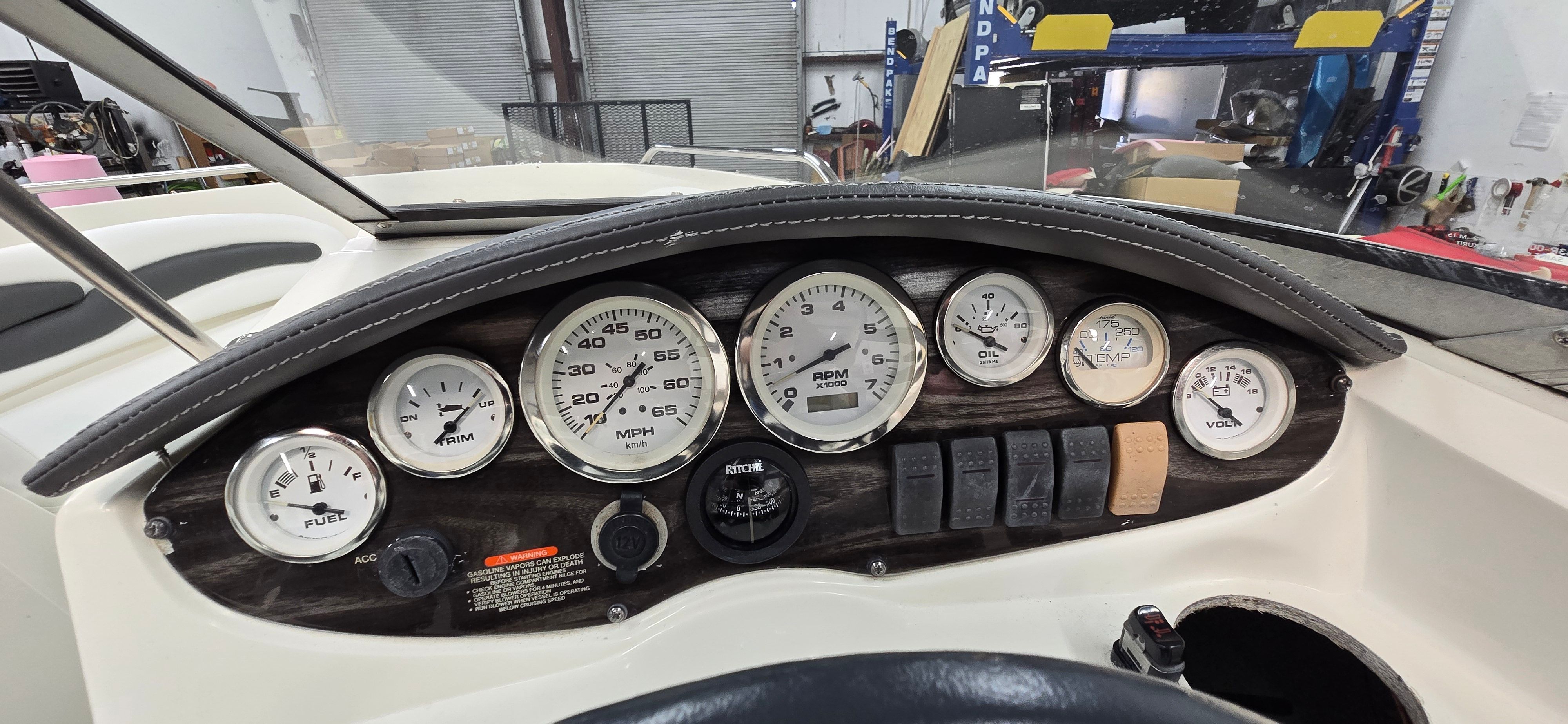 2004 Stingray 195 LR - 15