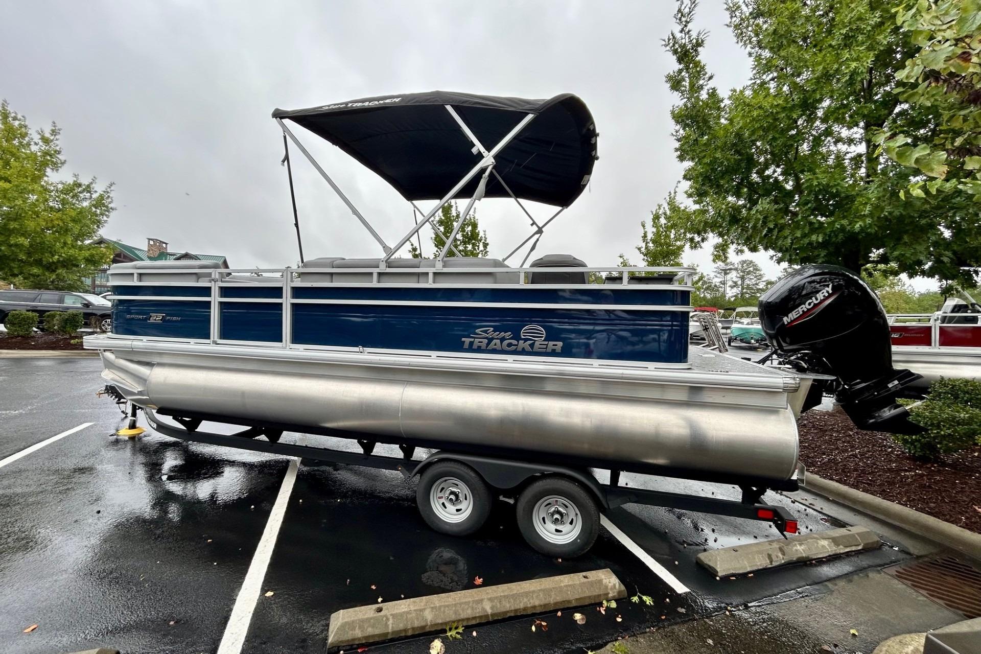 2026 Sun Tracker SportFish 22 DLX