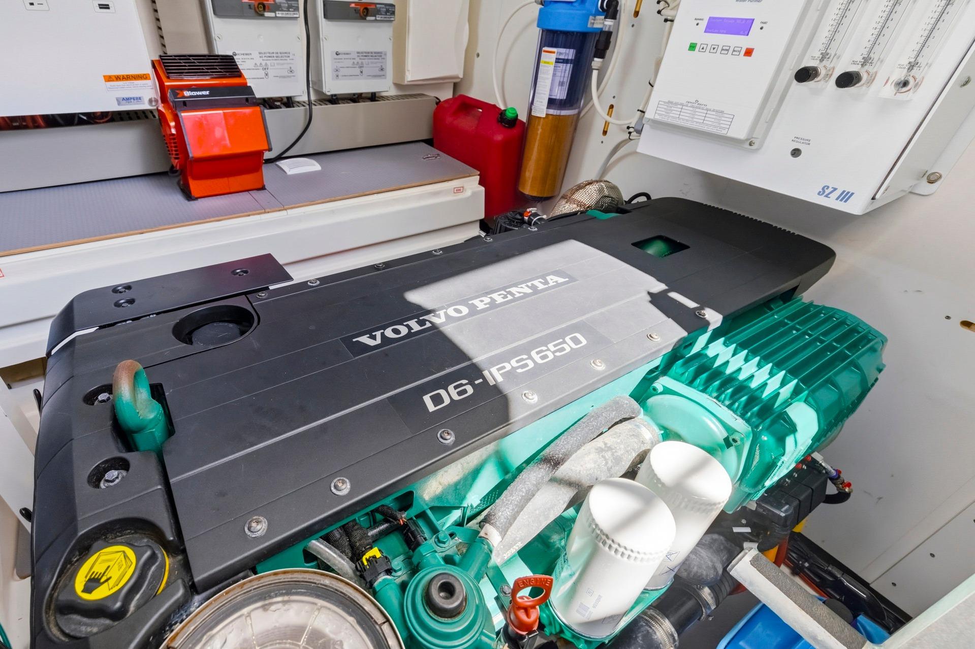 Volvo Penta D6-IPS650 engine in a 2022 Prestige 520 yacht engine room.
