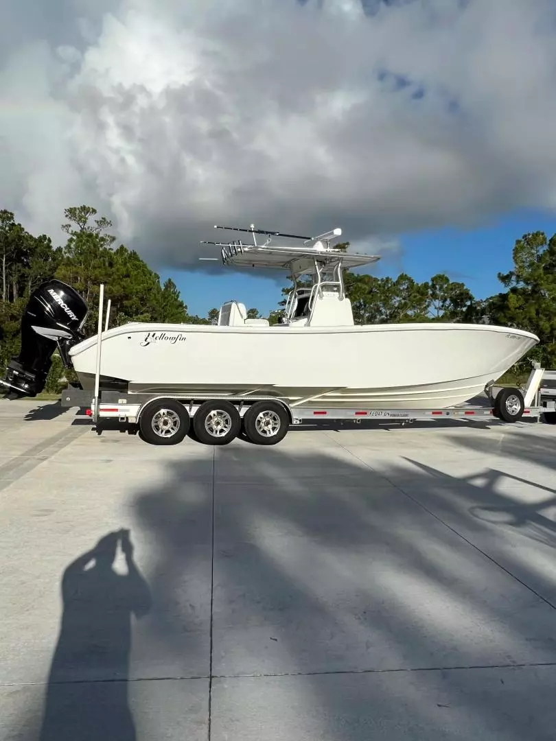 2016 Yellowfin Center Console - Image 2