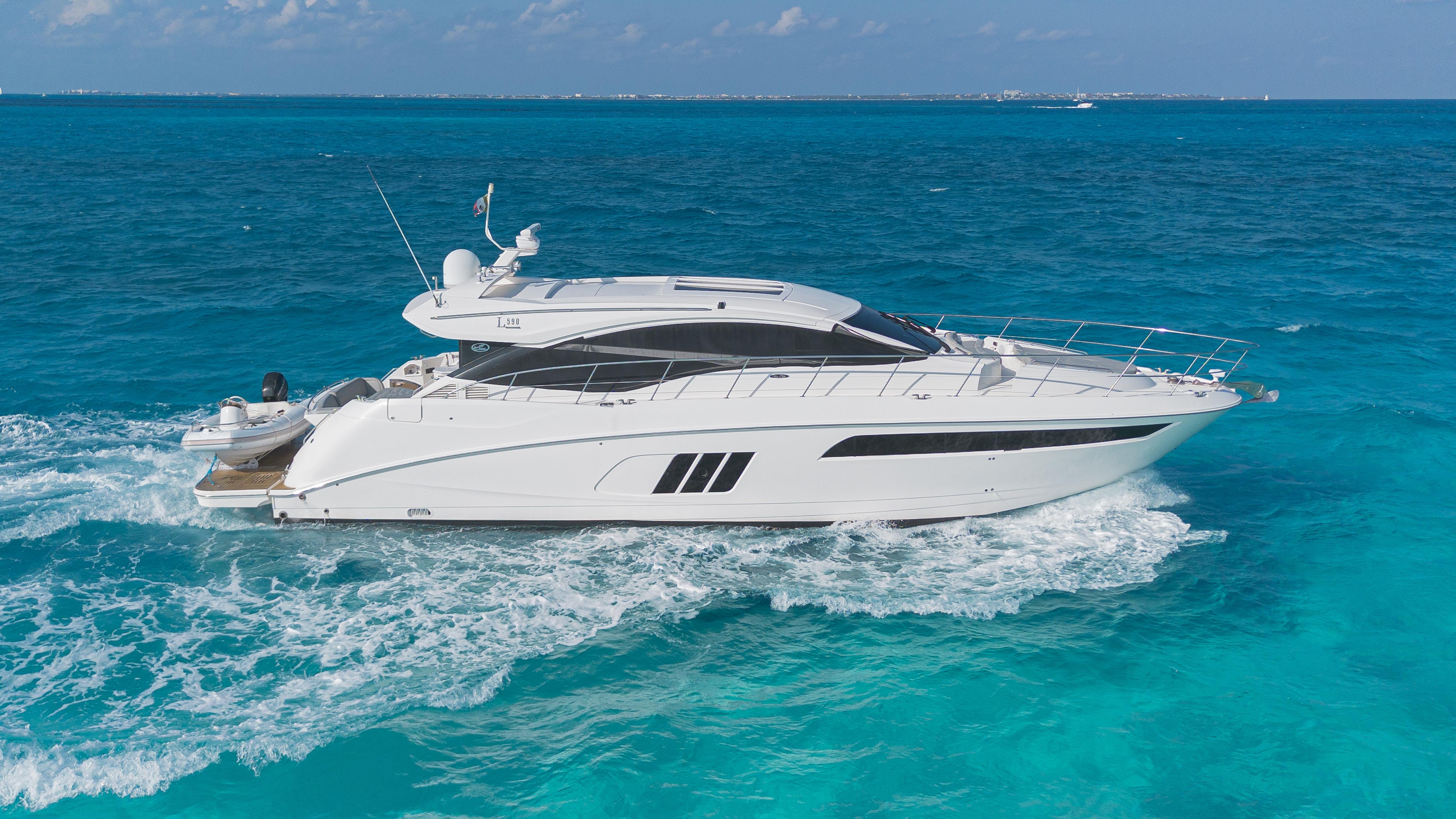 2017 Sea Ray L590
