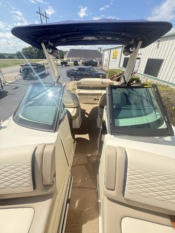 2026 Chris-Craft Bowrider Sportster WALKTHROUGH WINDSHIELD LUXURY B - 29
