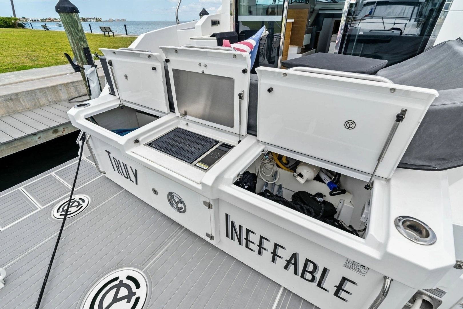 2019 Cruisers Yachts 42 Cantius - Image 11