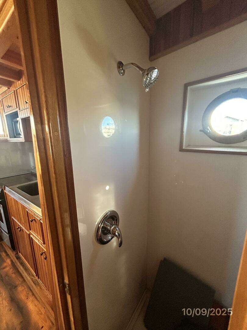 1938 Custom Chesapeake Bay Buyboat - Image 47