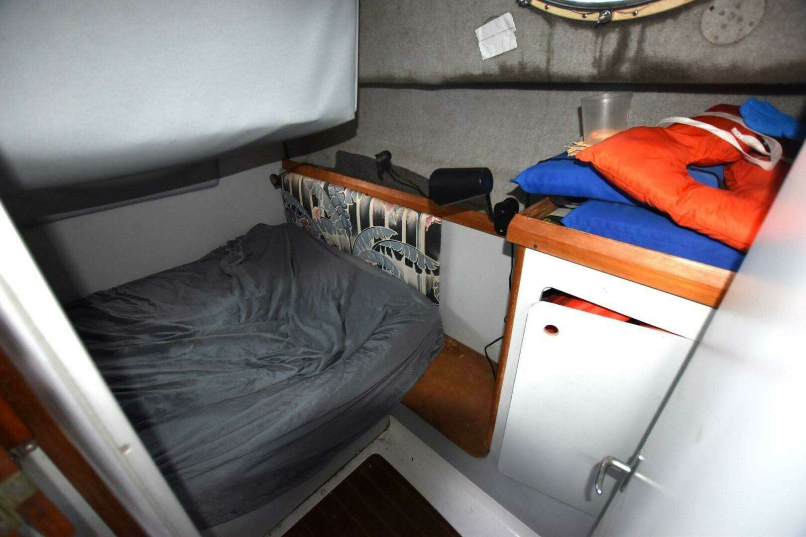 1987 Luhrs Alura - Image 21