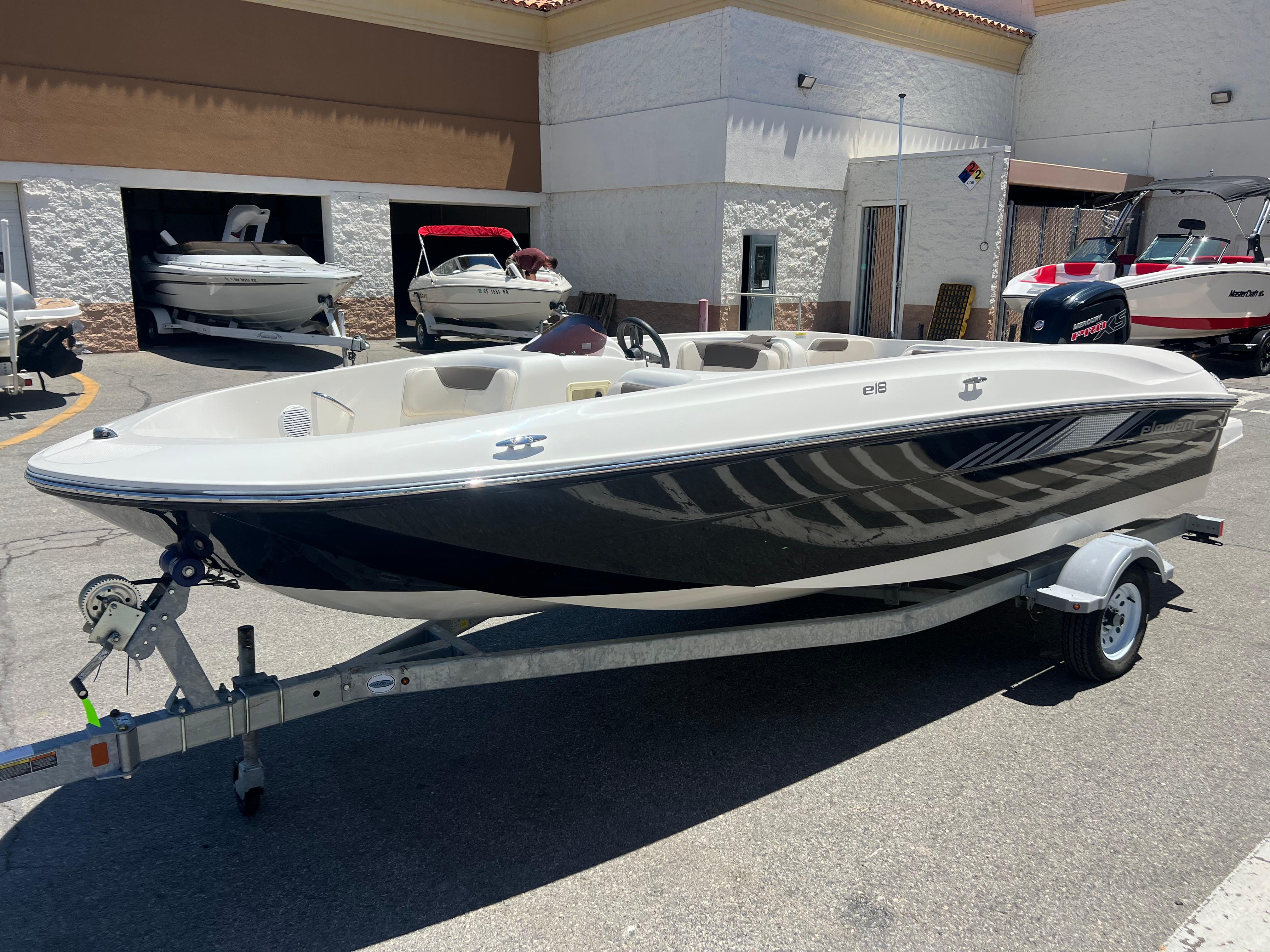 2023 Bayliner Element E18